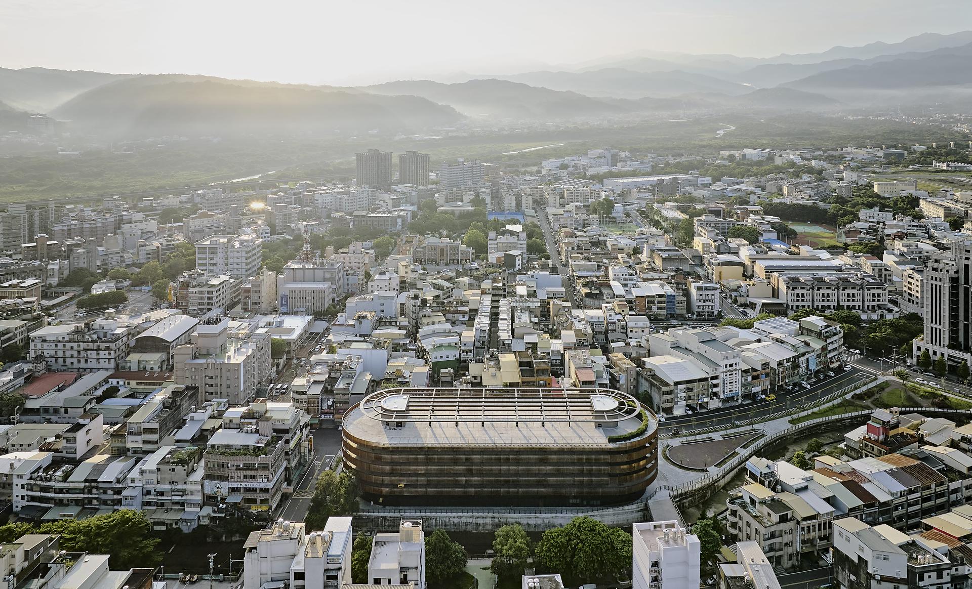 The Chudong Parking Structure - image 2