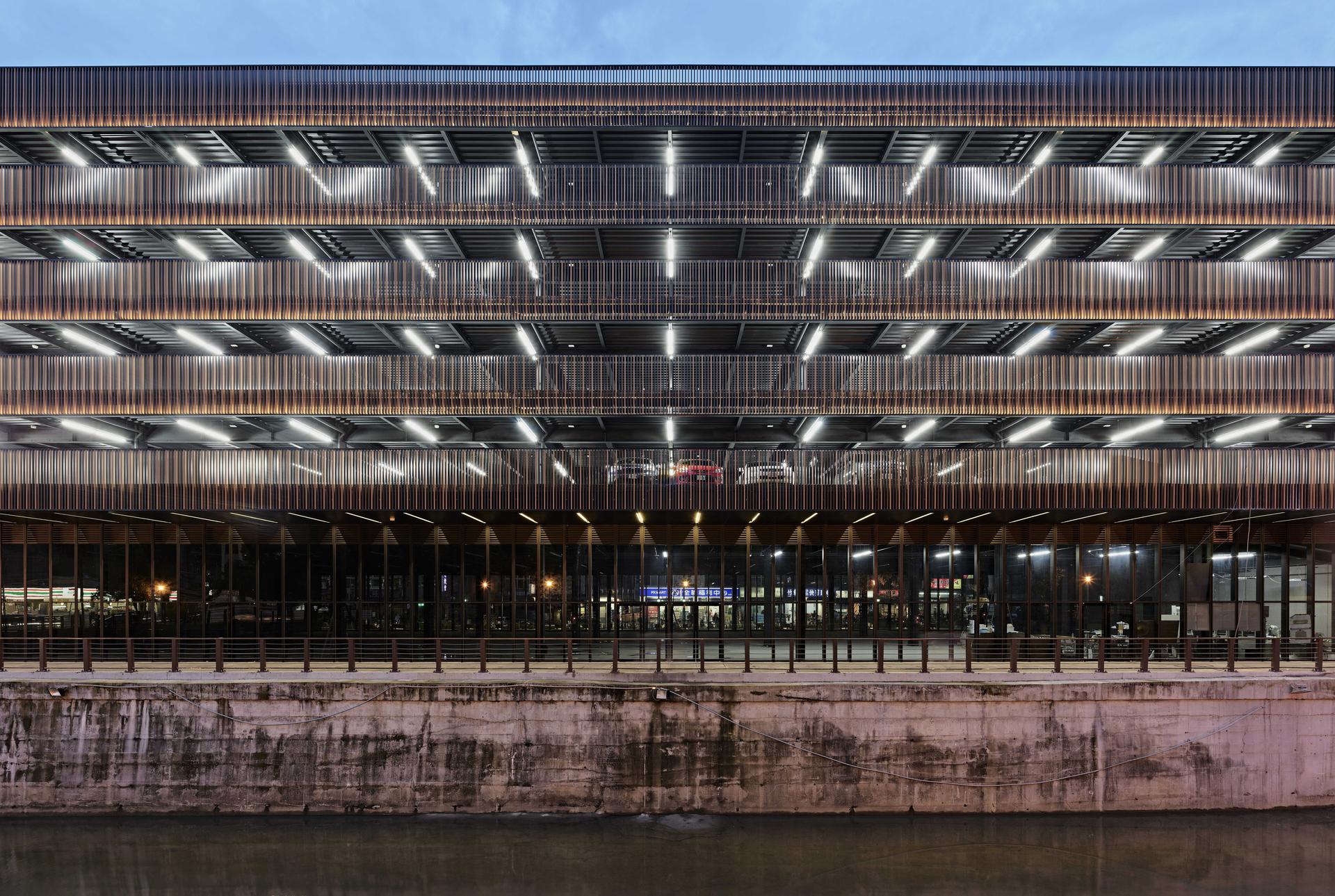 The Chudong Parking Structure - image 11