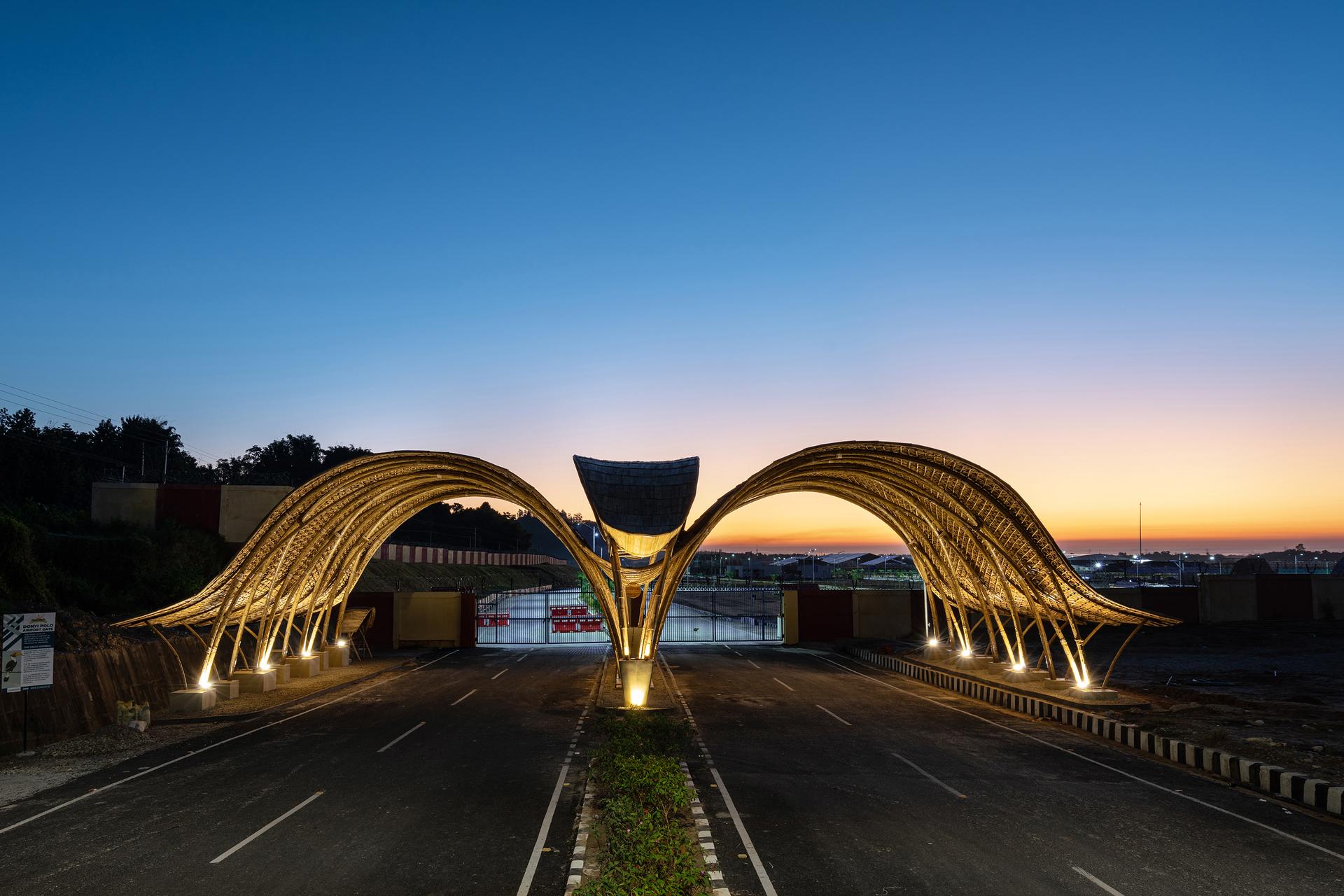 The Great Hornbill Gate
