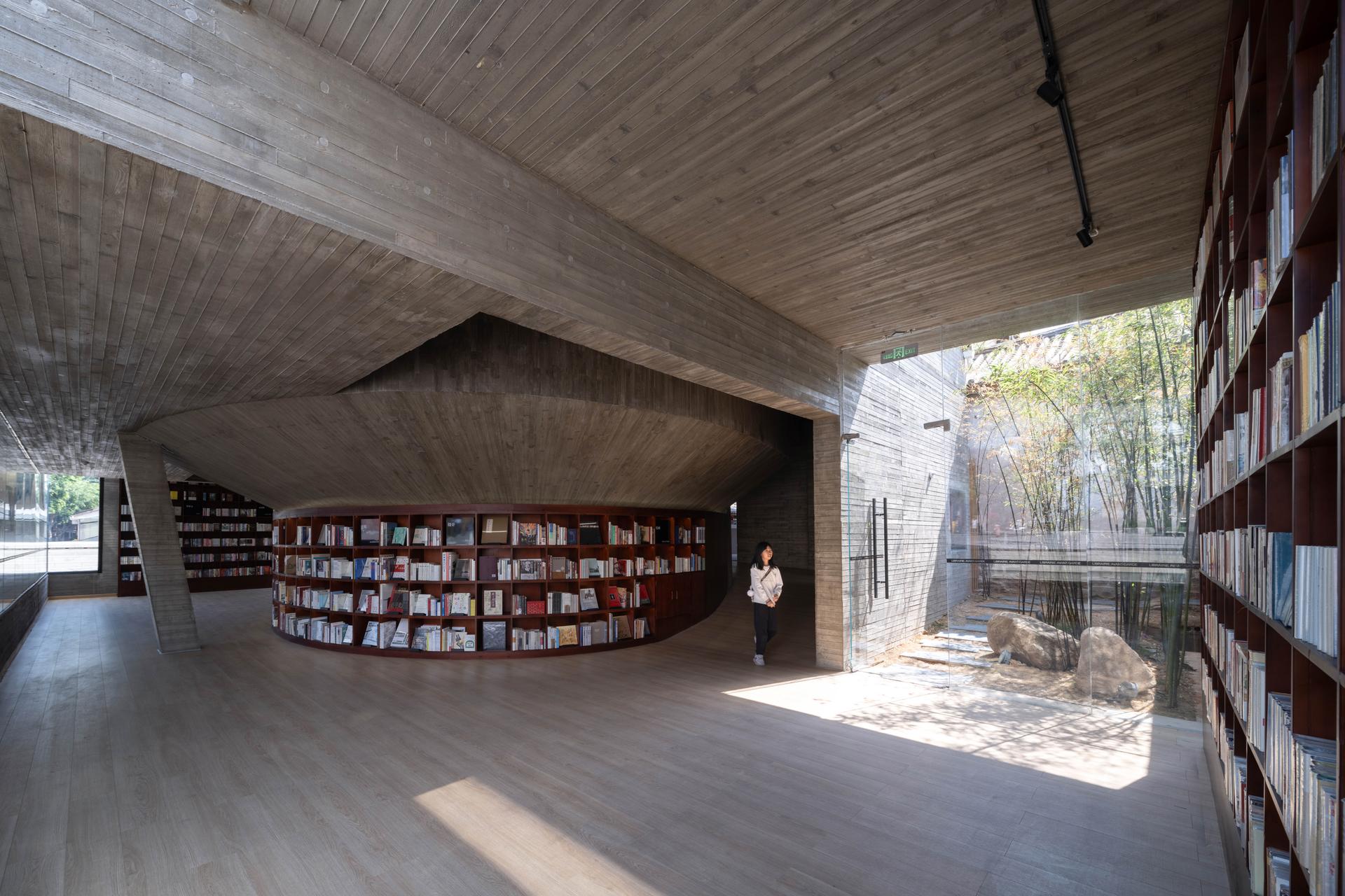 Weishan Chongzheng Academy Bookstore of Librairie Avant-Garde - image 37