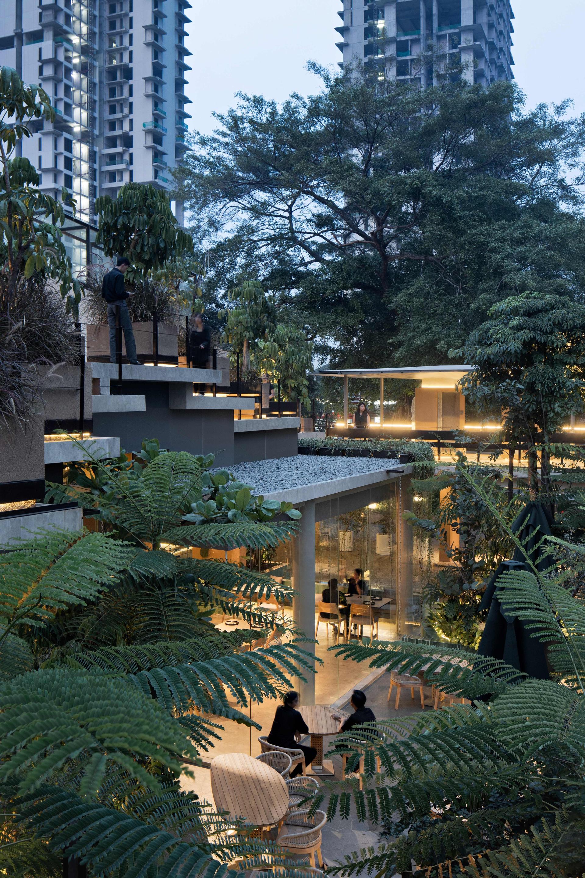 Aruma Split Garden - image 2