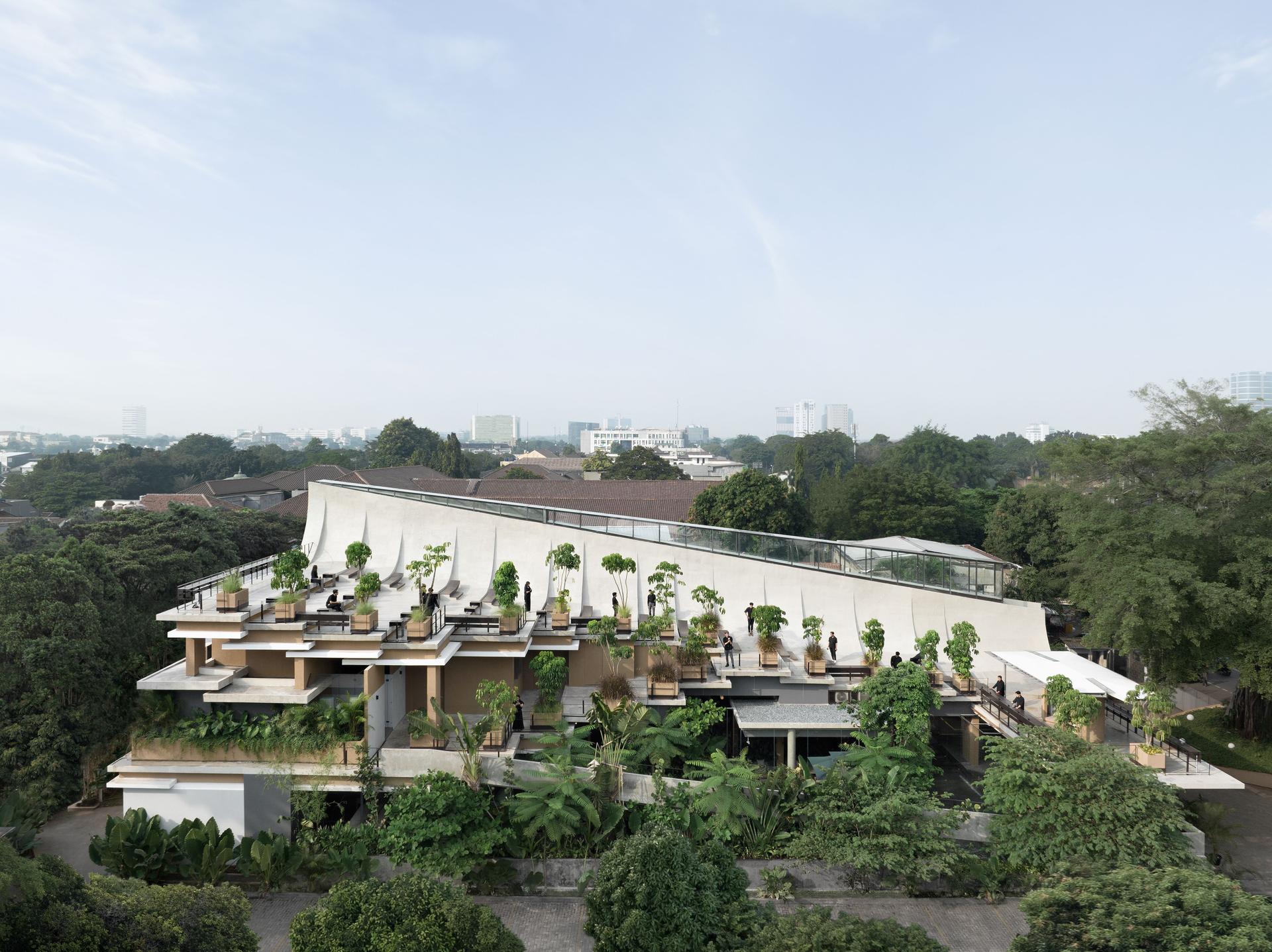 Aruma Split Garden - image 4