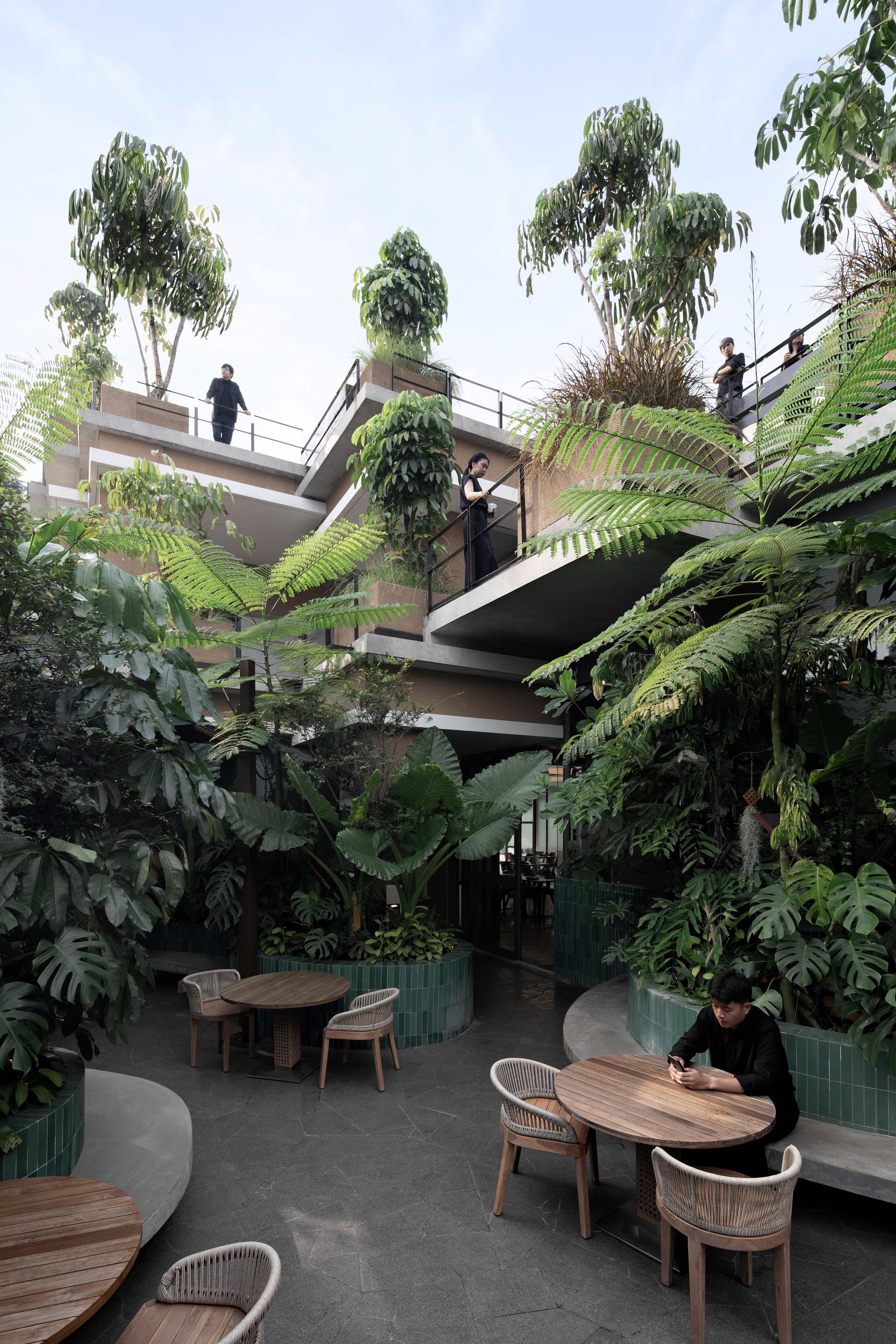 Aruma Split Garden - image 6