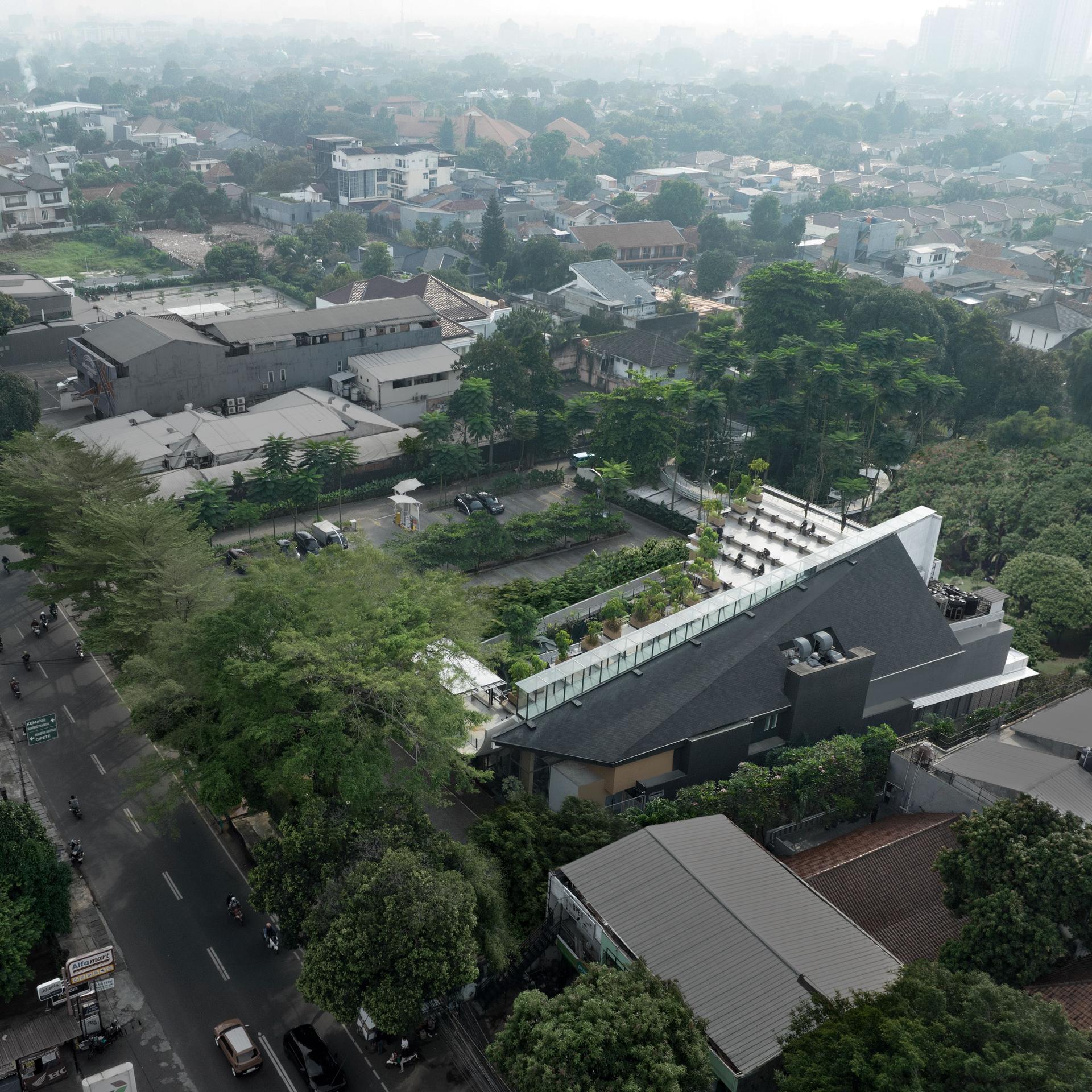 Aruma Split Garden - image 19