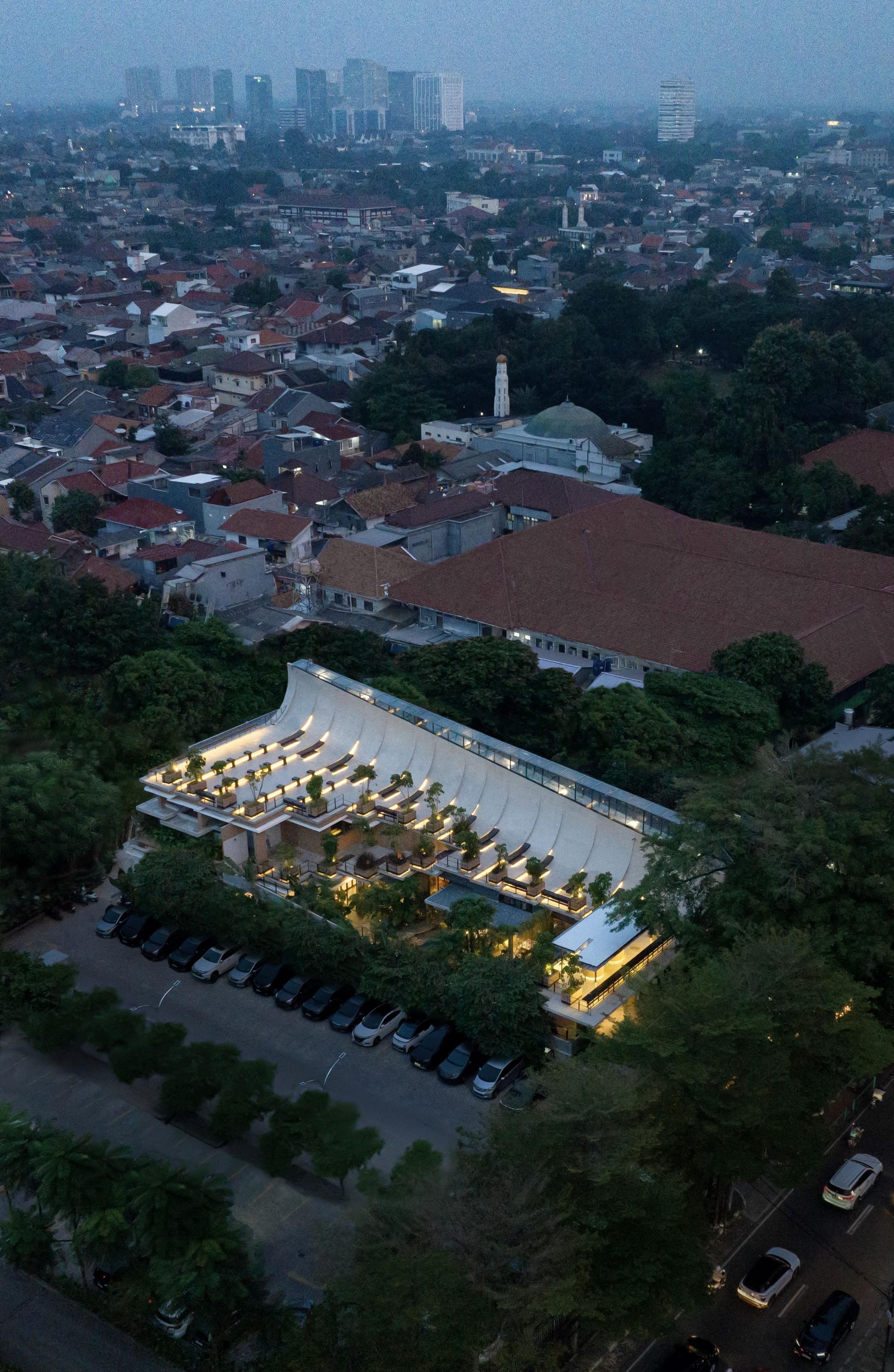 Aruma Split Garden - image 24