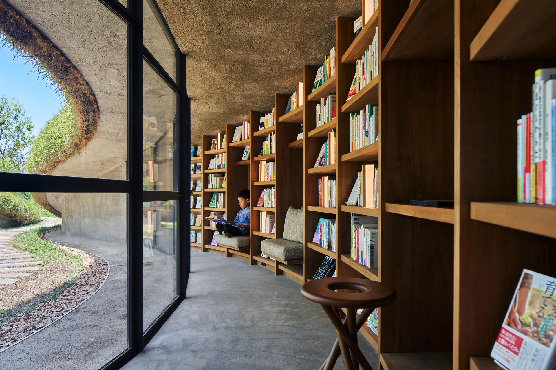 Library in the Earth - image 13