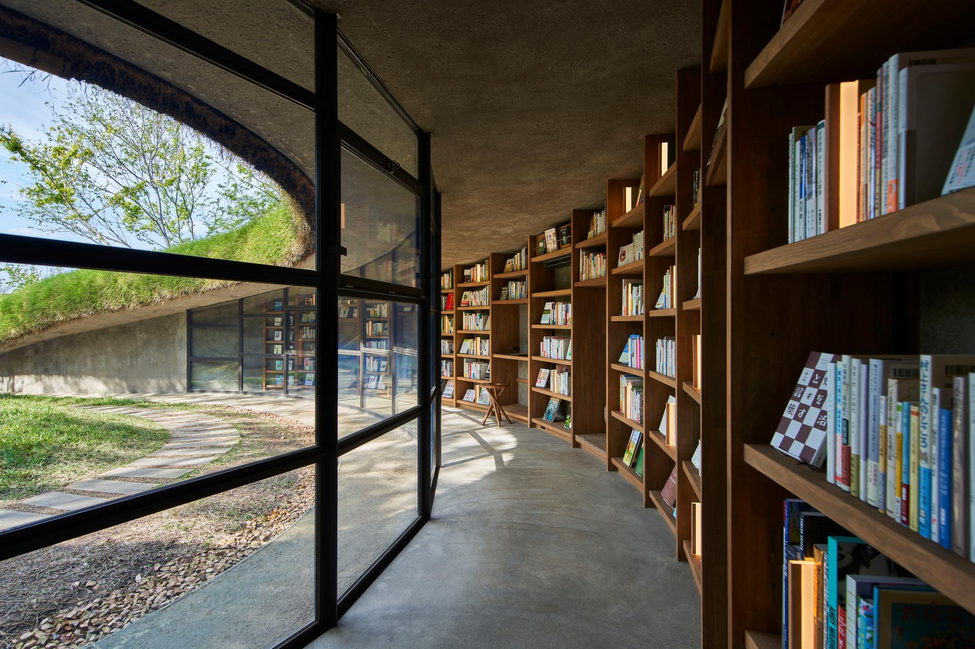 Library in the Earth - image 15