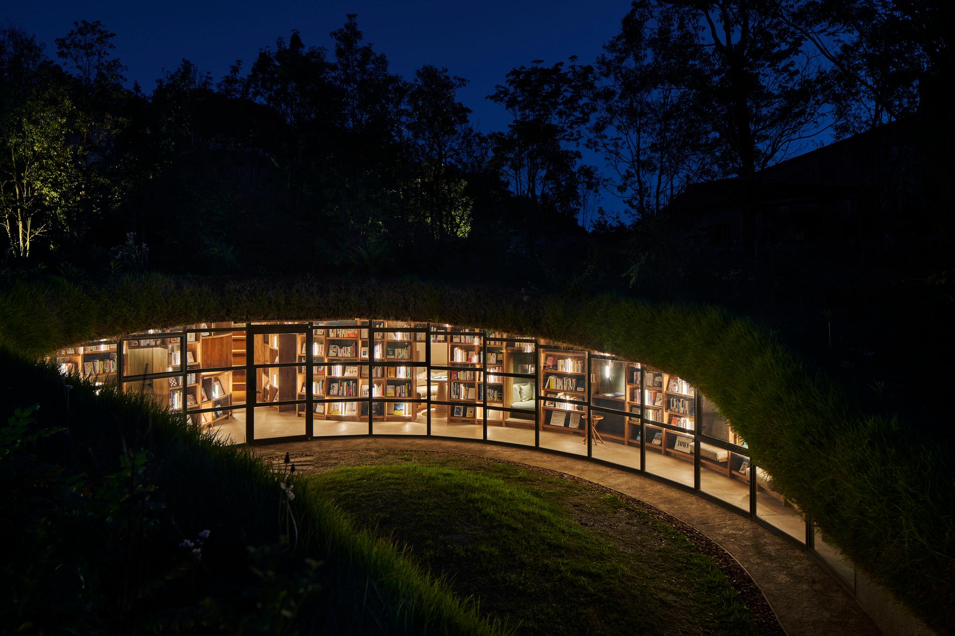 Library in the Earth - image 33