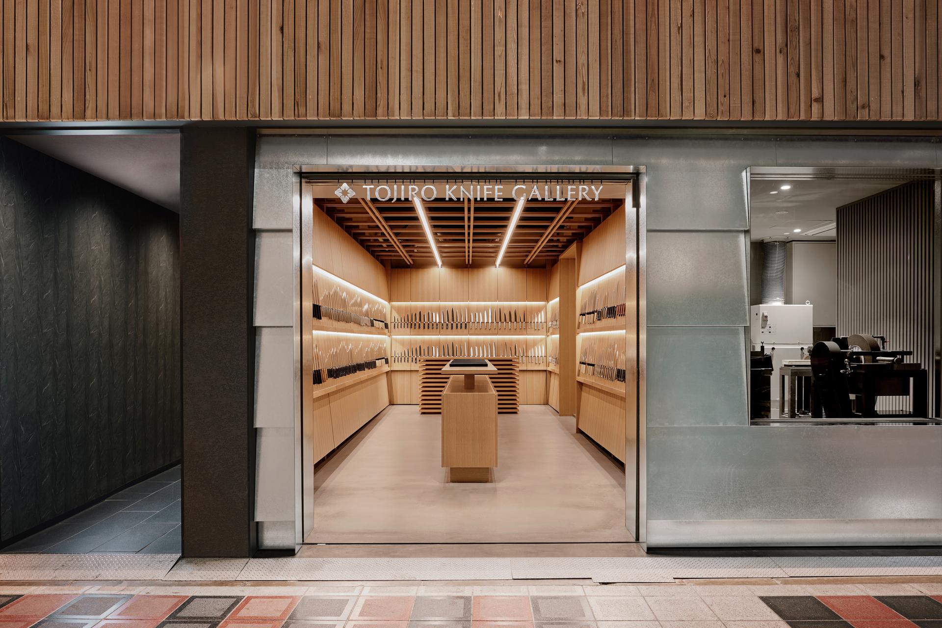 Tojiro Knife Gallery Osaka - image 6