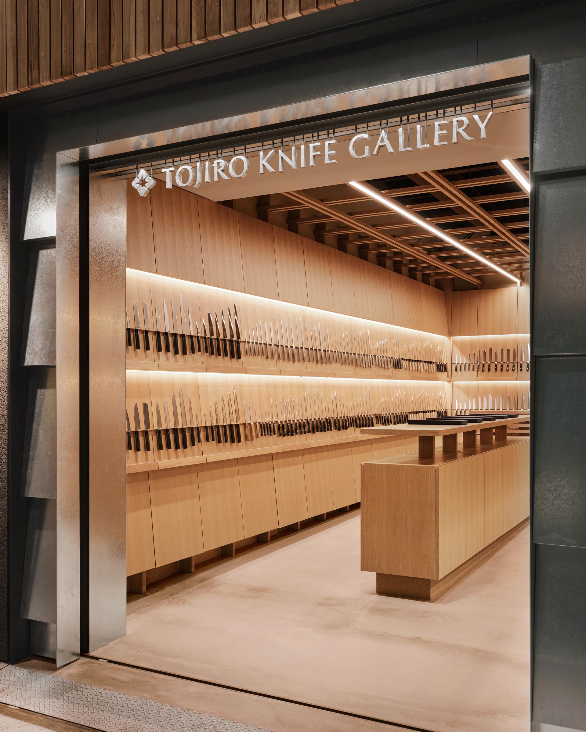 Tojiro Knife Gallery Osaka - image 7