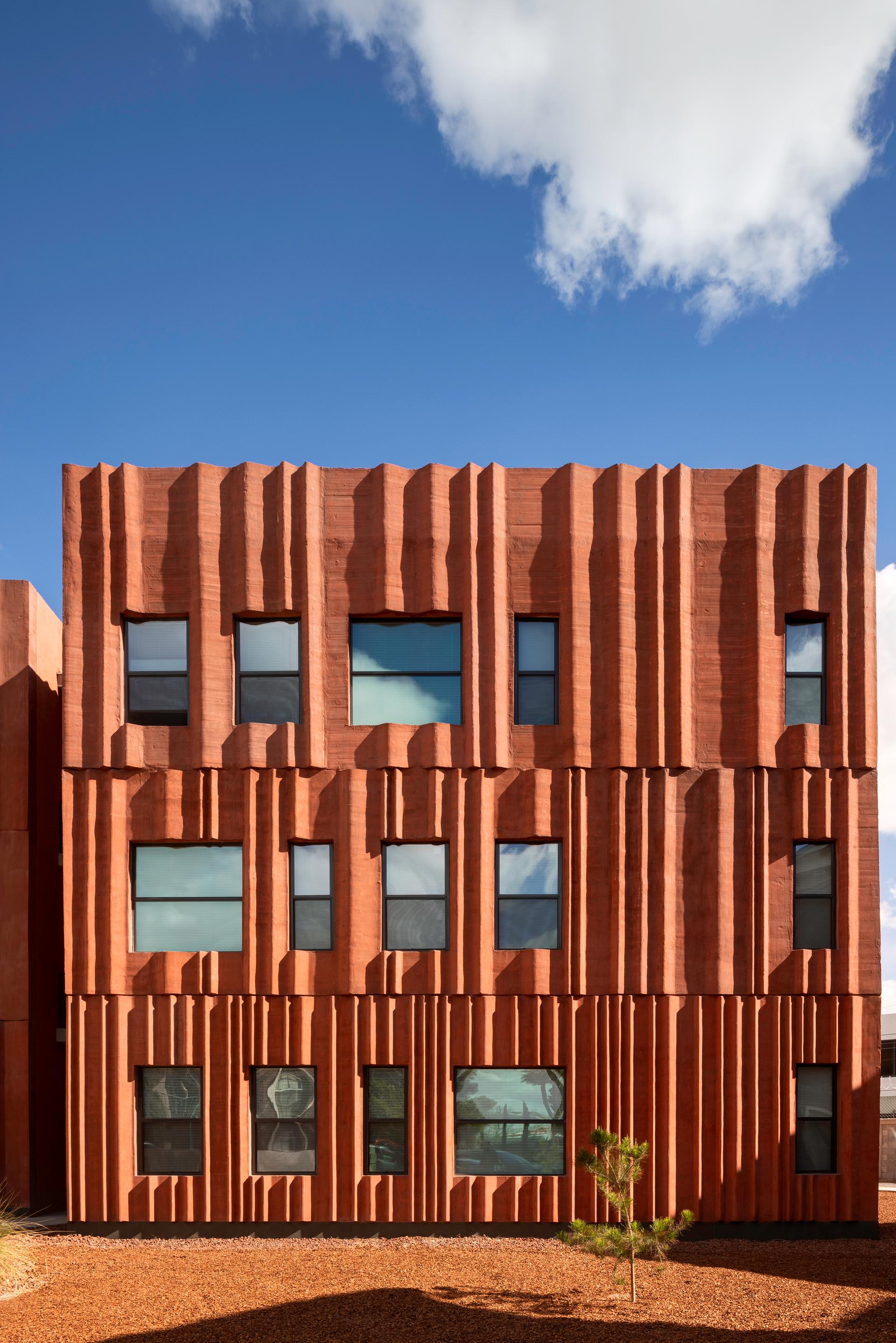 RT2 Apartments - image 13