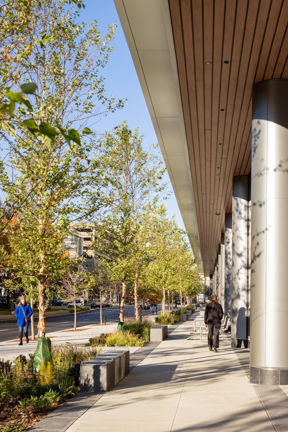 Rush University Medical Center Joan & Paul Rubschlager Building - image 3