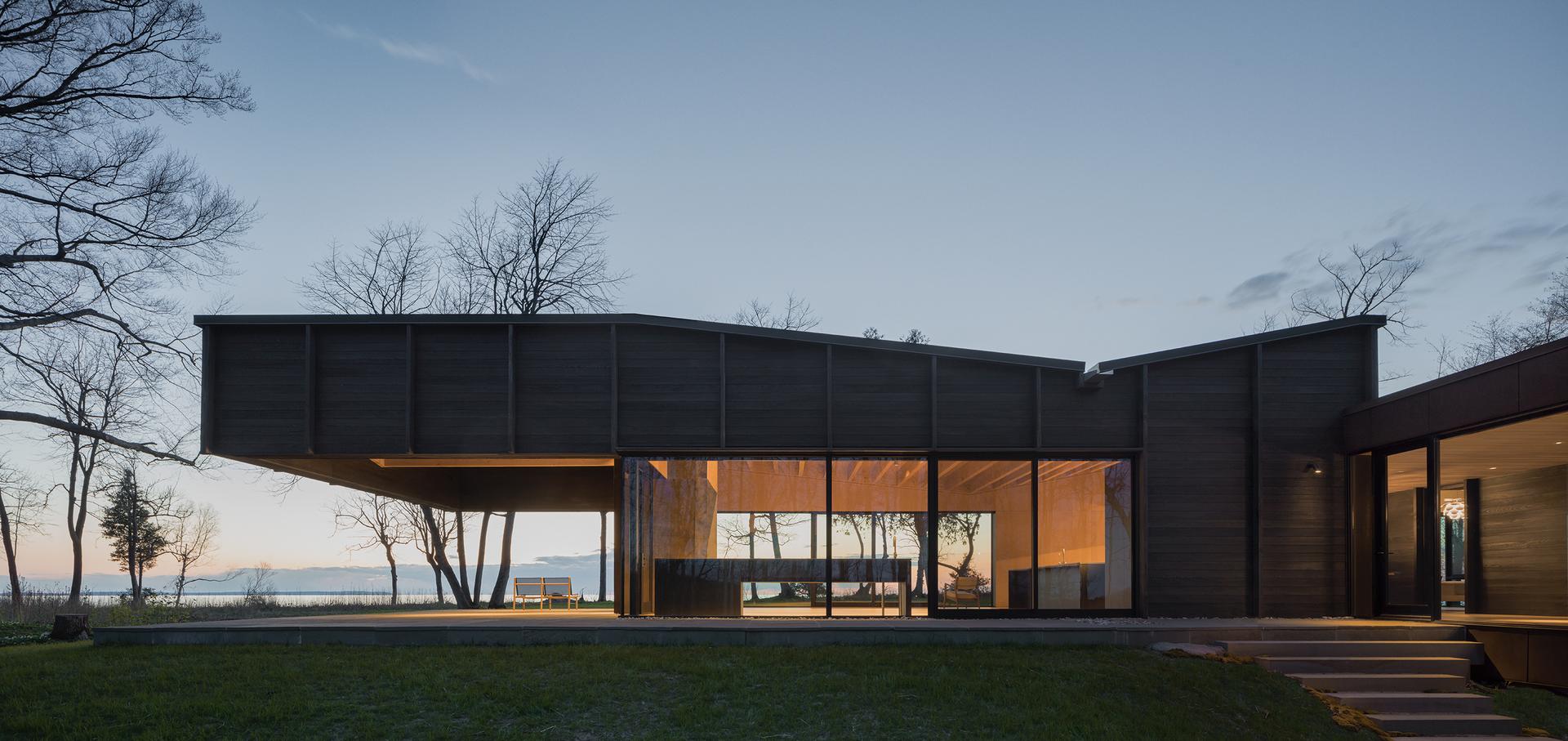 Michigan Lake House - image 3