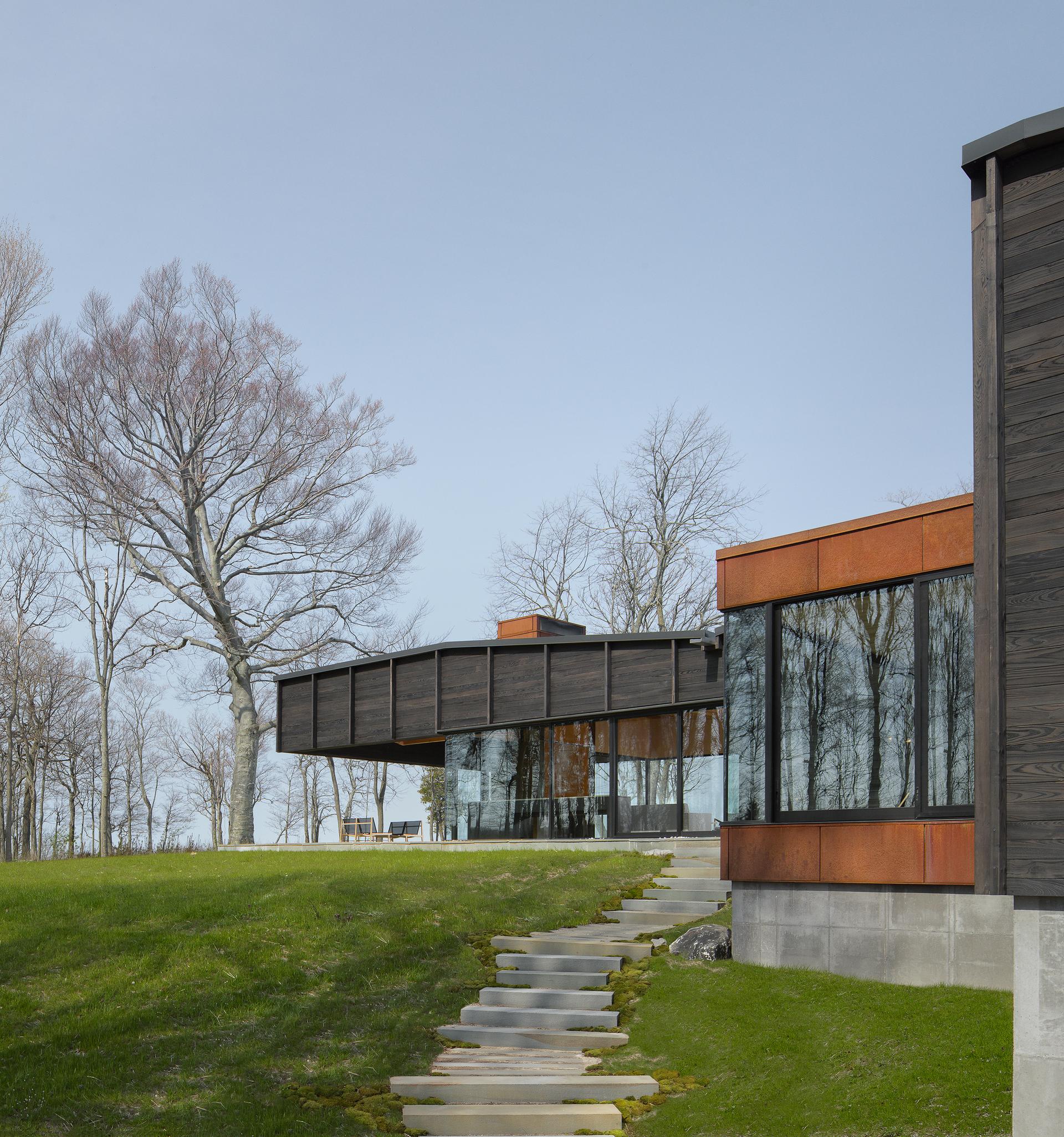 Michigan Lake House - image 2