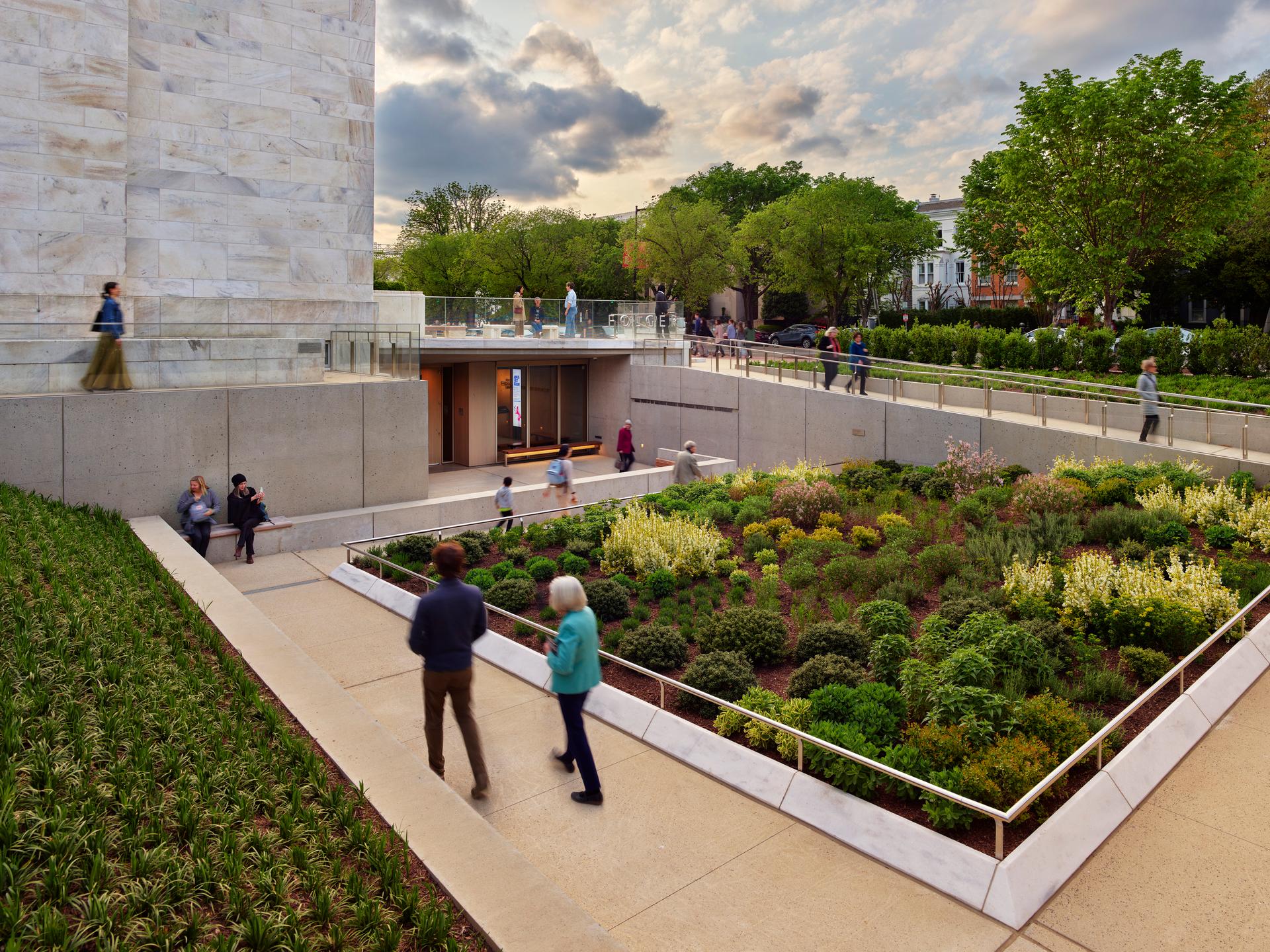 Folger Shakespeare Library - image 9