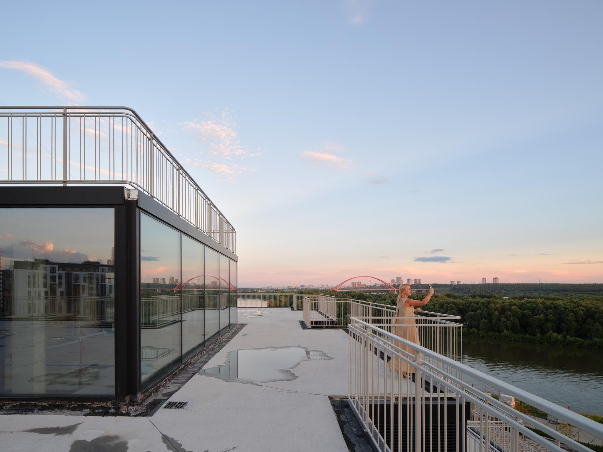 Multifunctional community center based on parking in the "European Riverfront" - image 20