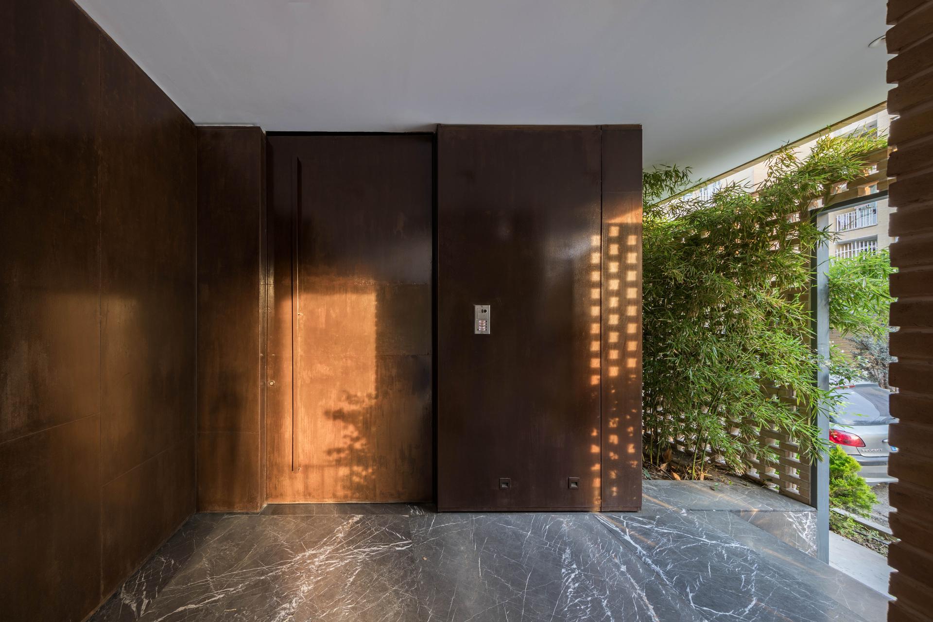 Peyvand Residential Building - image 17