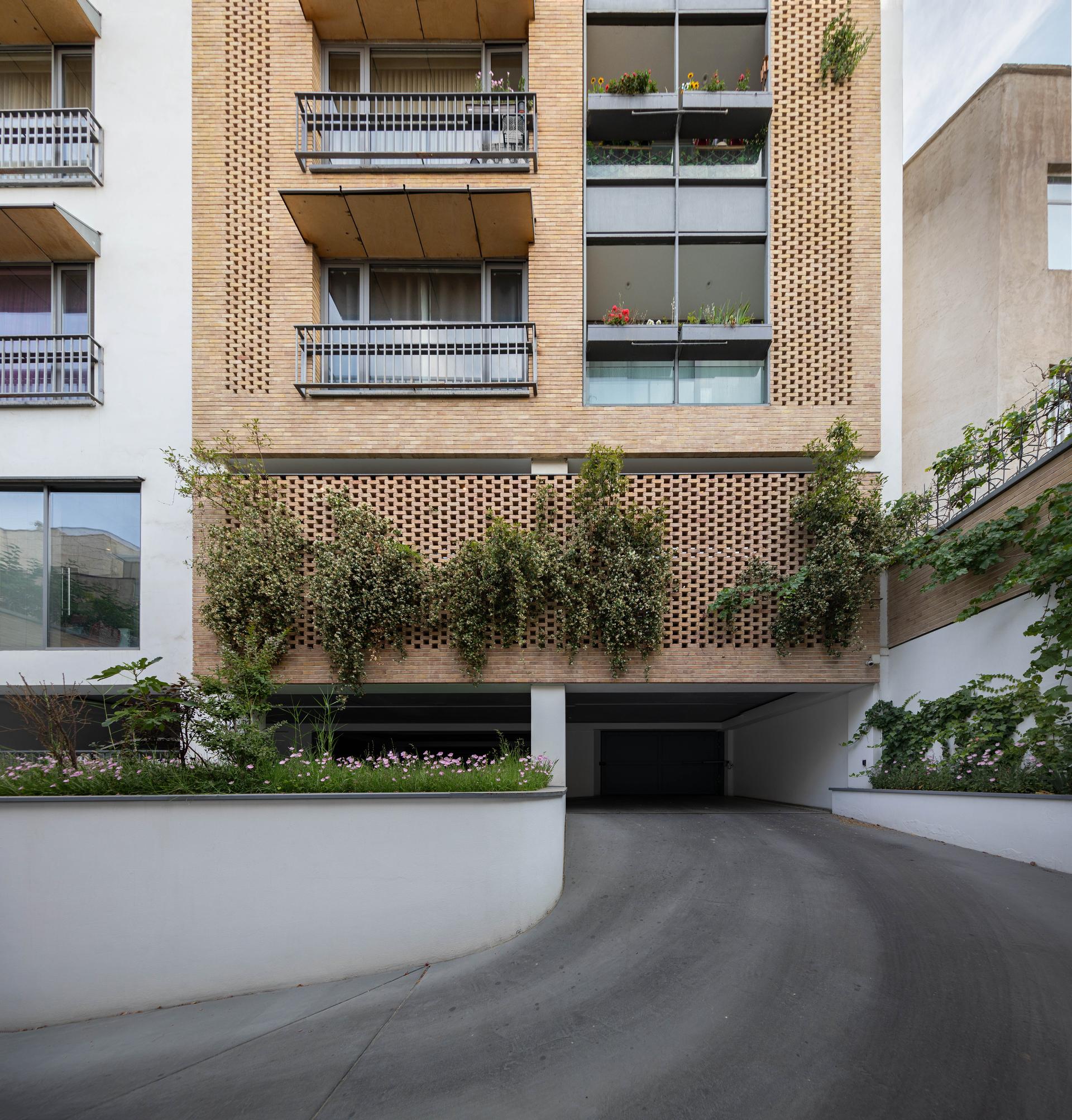 Peyvand Residential Building - image 20