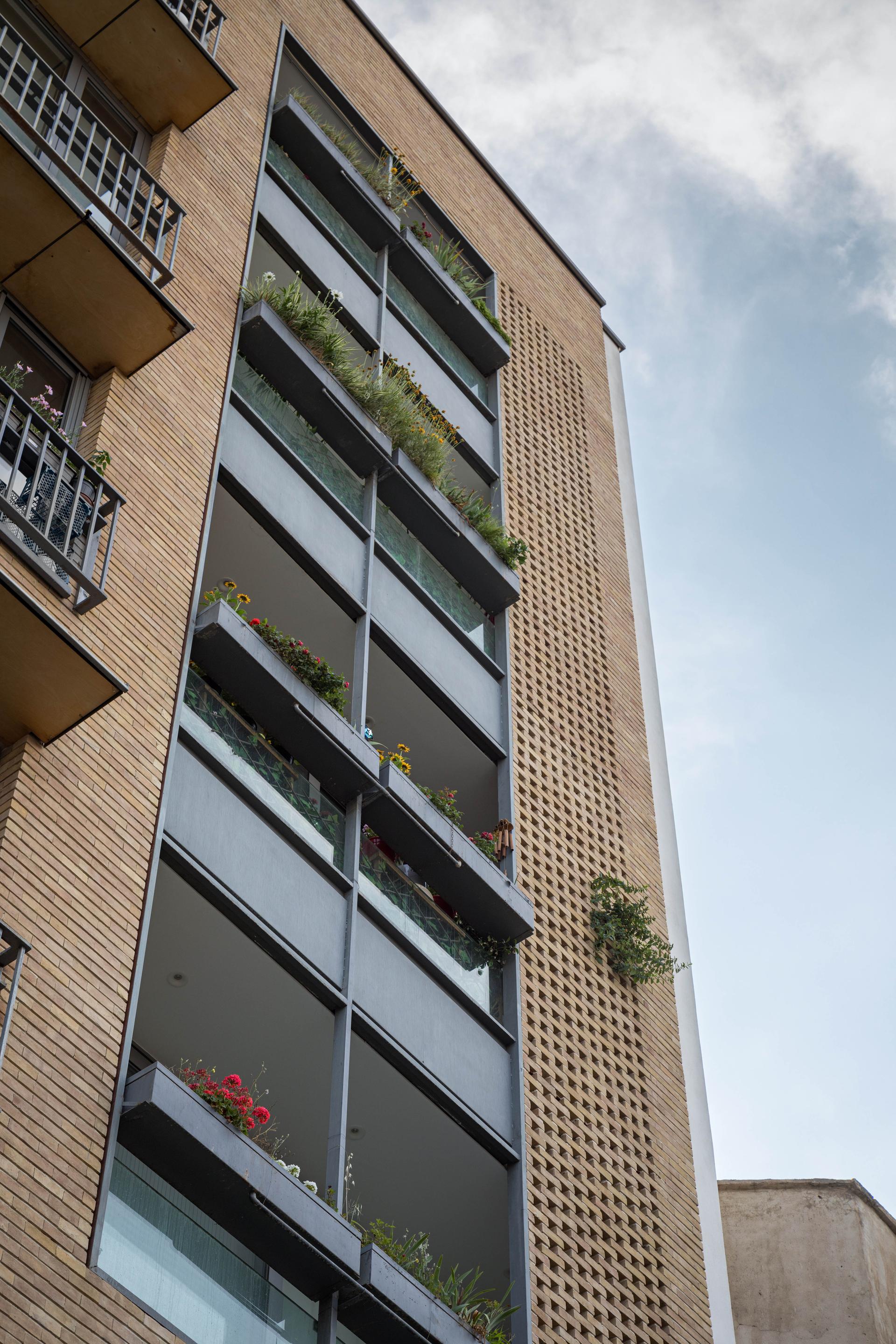 Peyvand Residential Building - image 19
