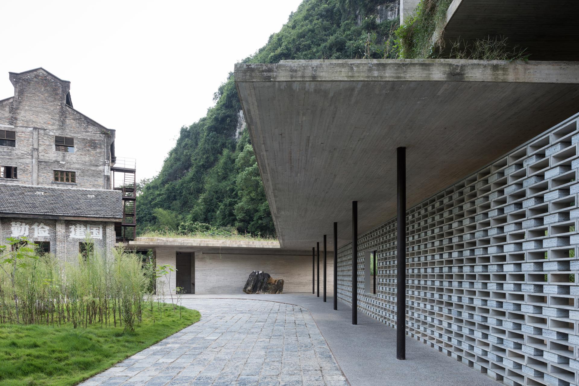 Yangshuo Sugarhouse Hotel - image 16