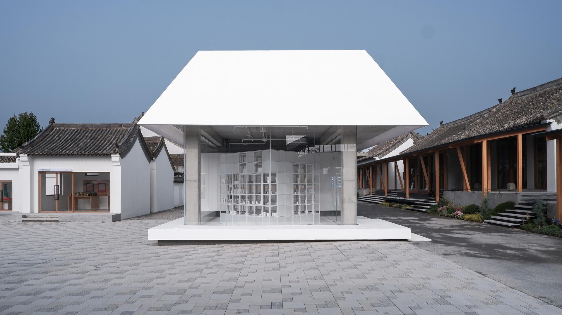White Is Good Shop in Weipo - image 8