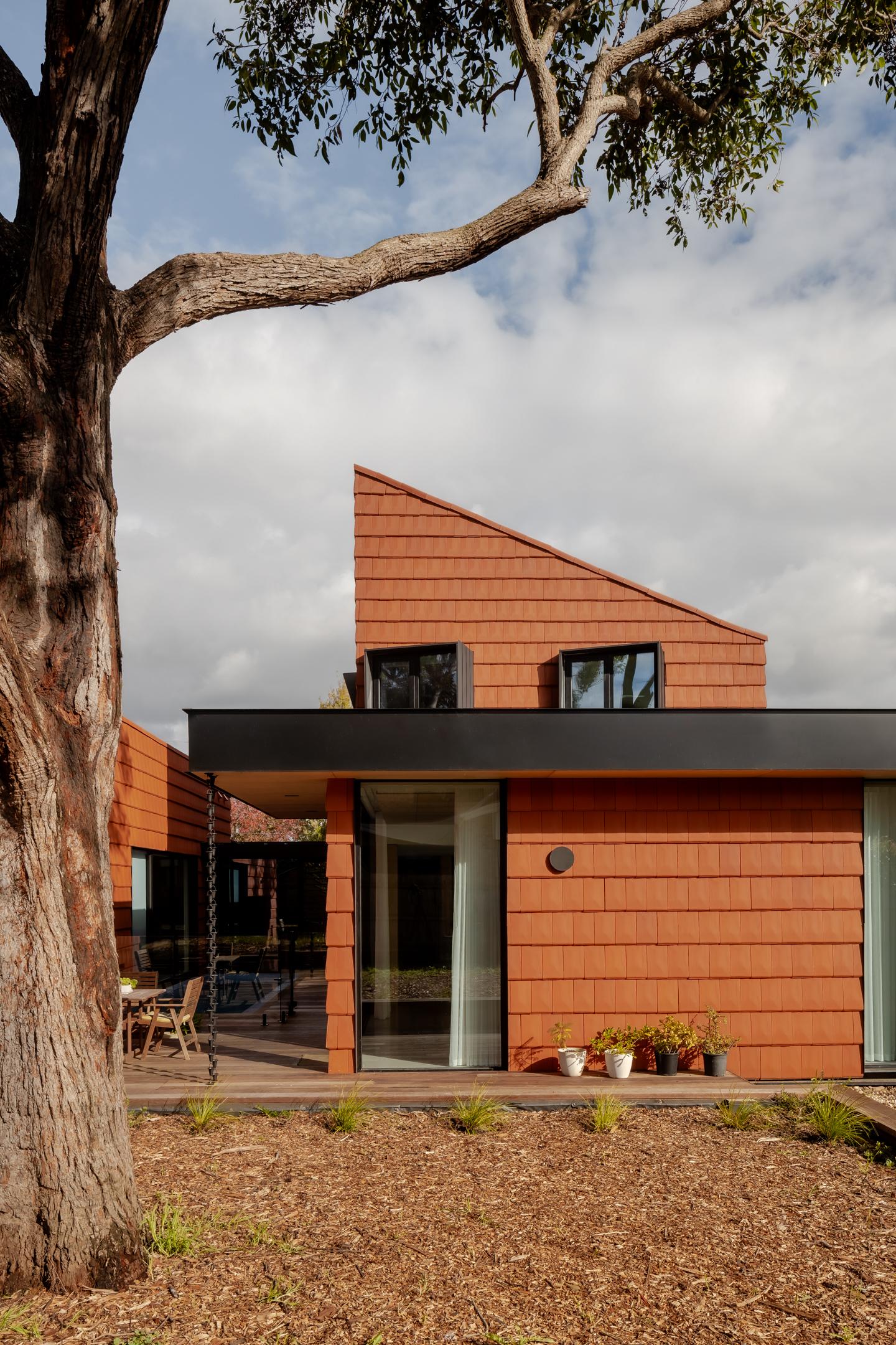 MAHOGANY HOUSE - image 16