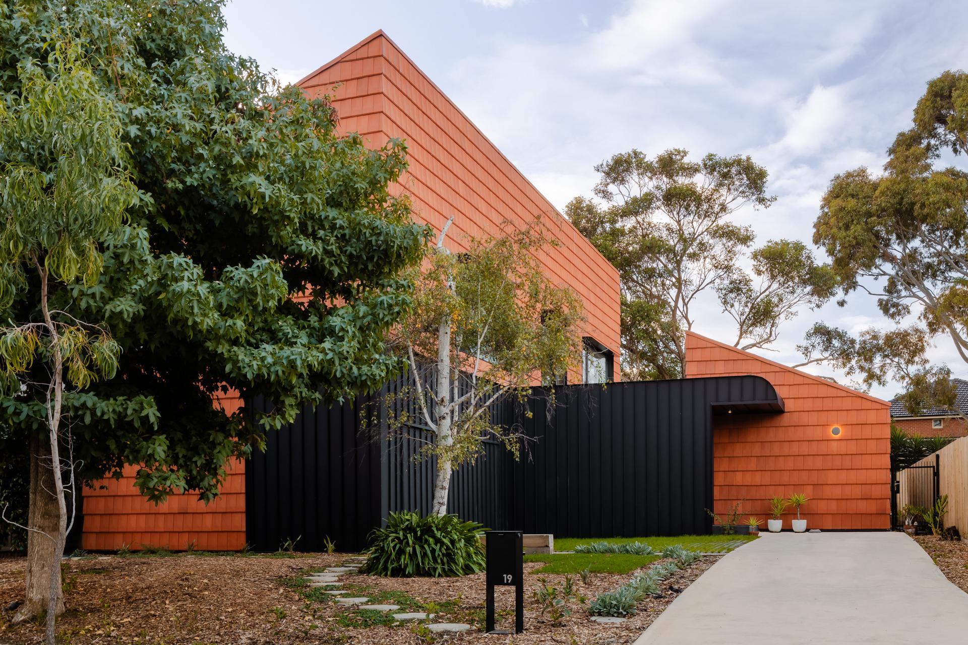 MAHOGANY HOUSE - image 18
