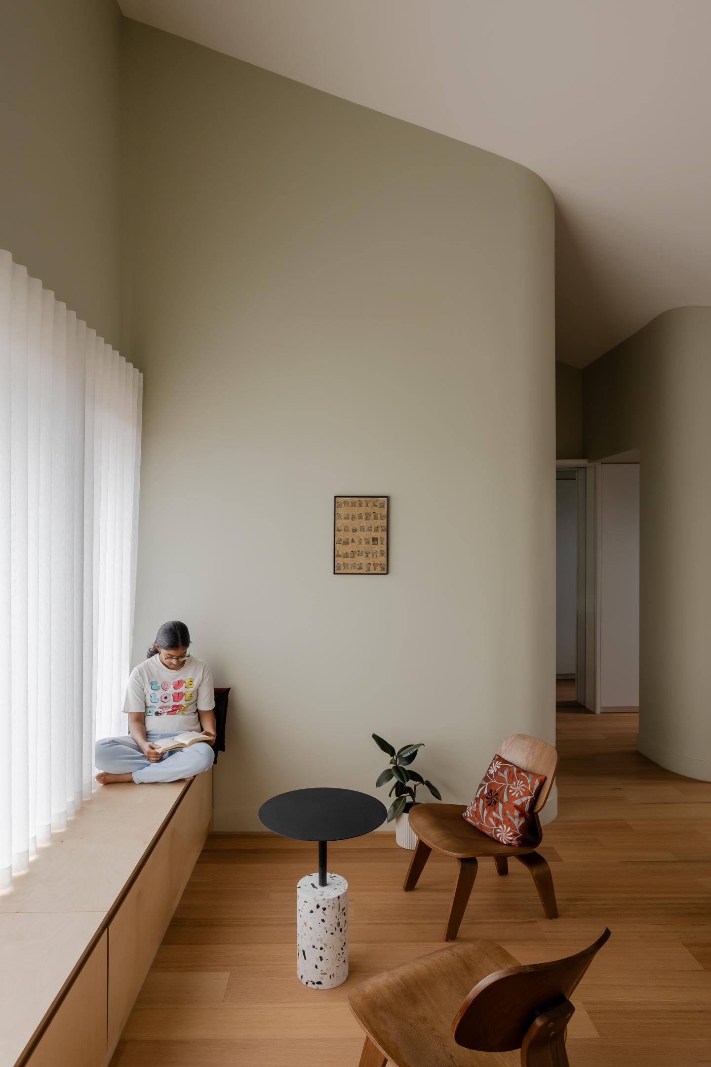 MAHOGANY HOUSE - image 25