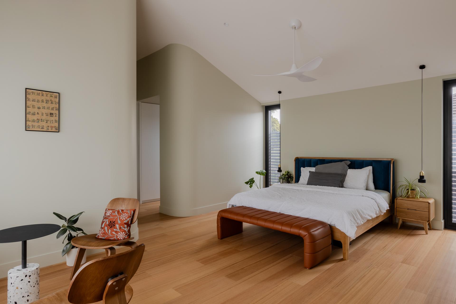 MAHOGANY HOUSE - image 26
