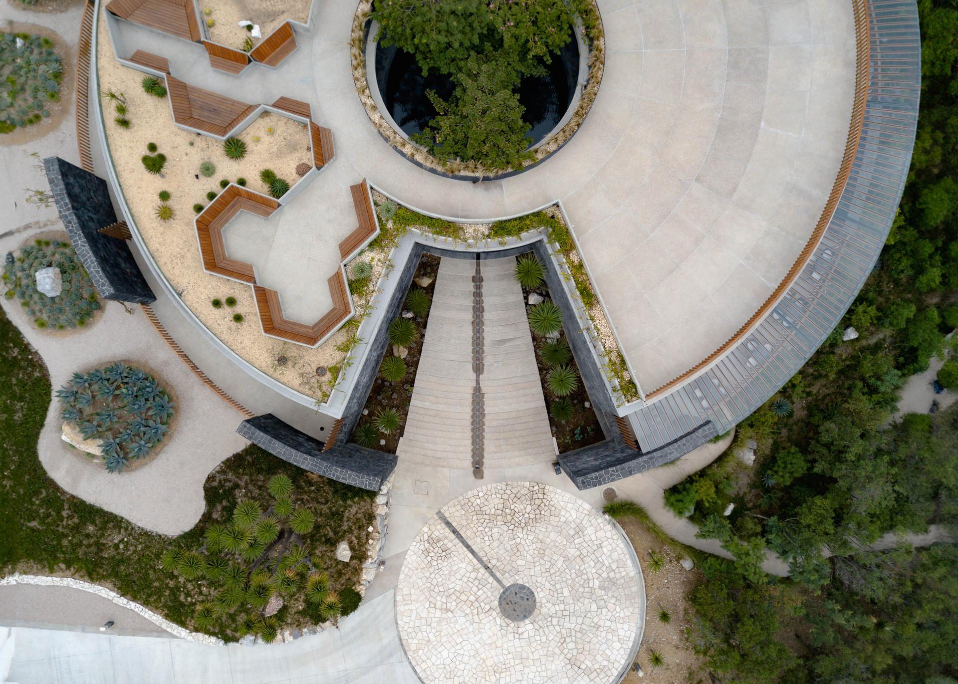 La Pedrera - image 2