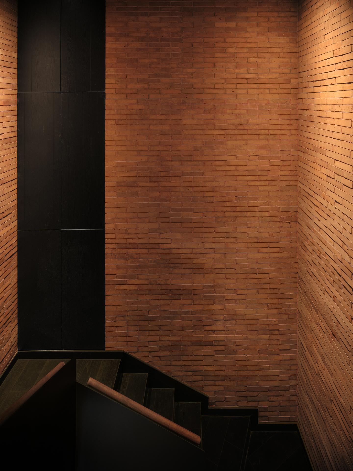The Whisky Bar with a Concrete Identity - image 21