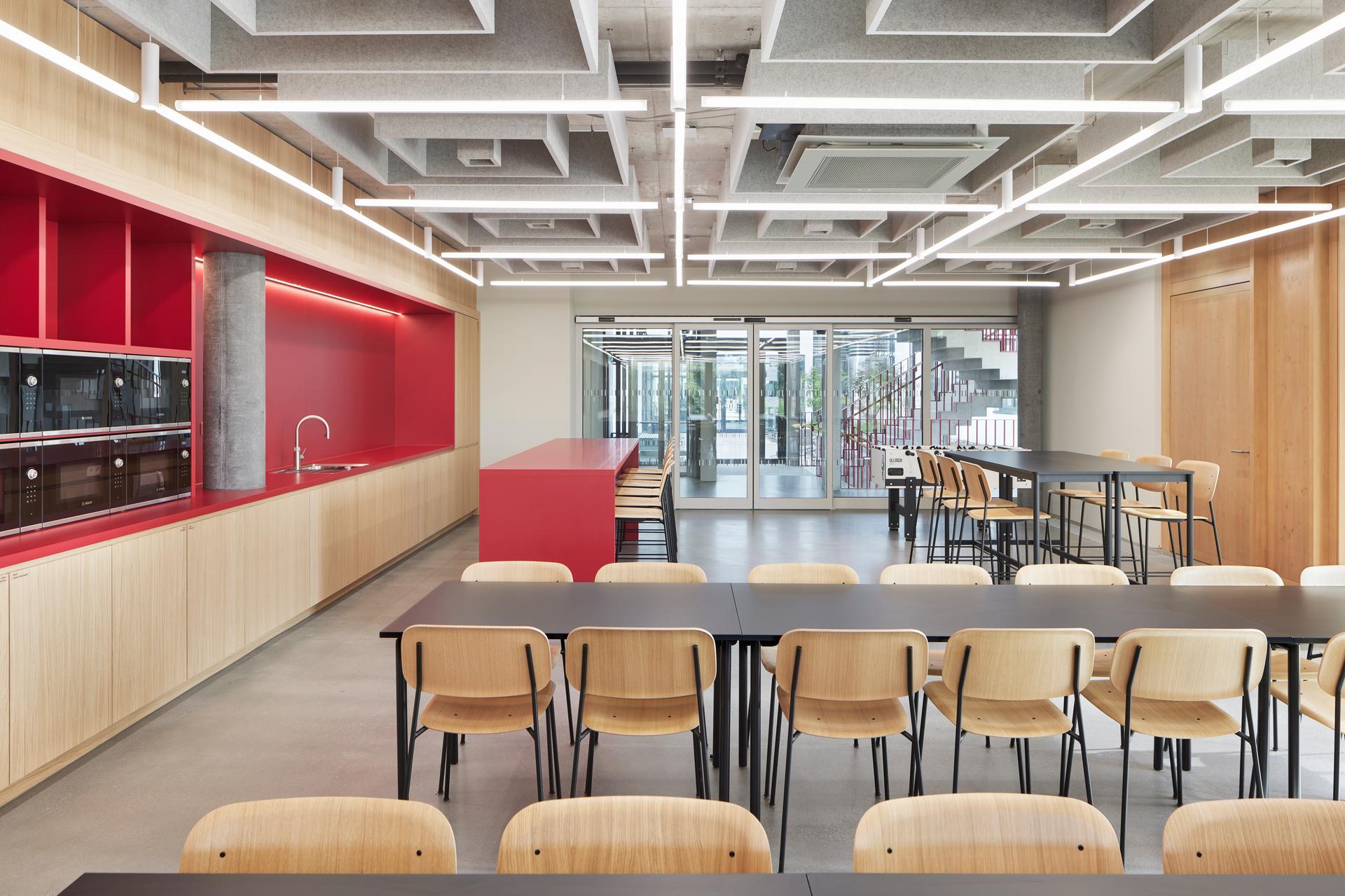 Annex to house research, practices and human genetics laboratories - image 10