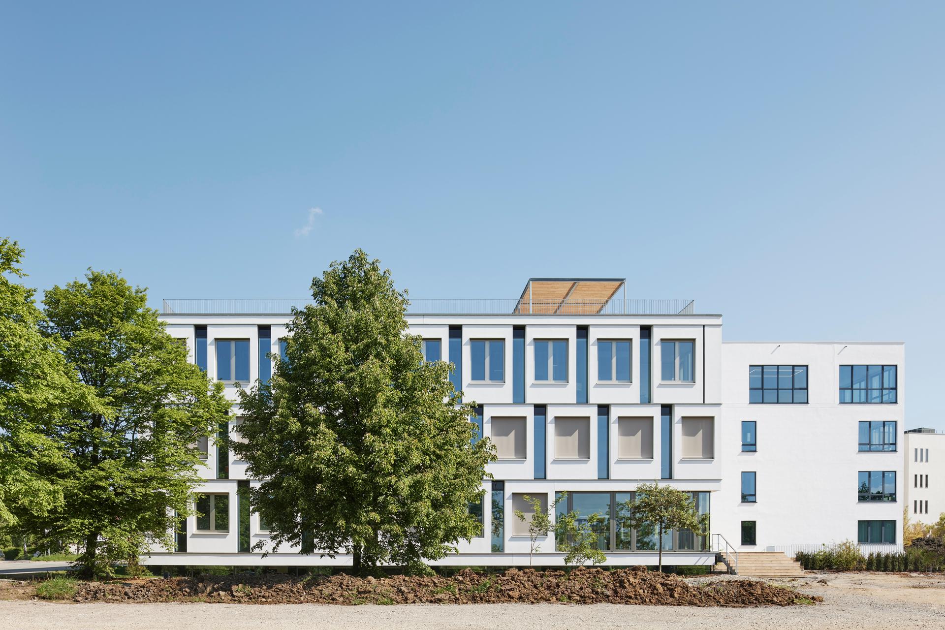 Annex to house research, practices and human genetics laboratories - image 12