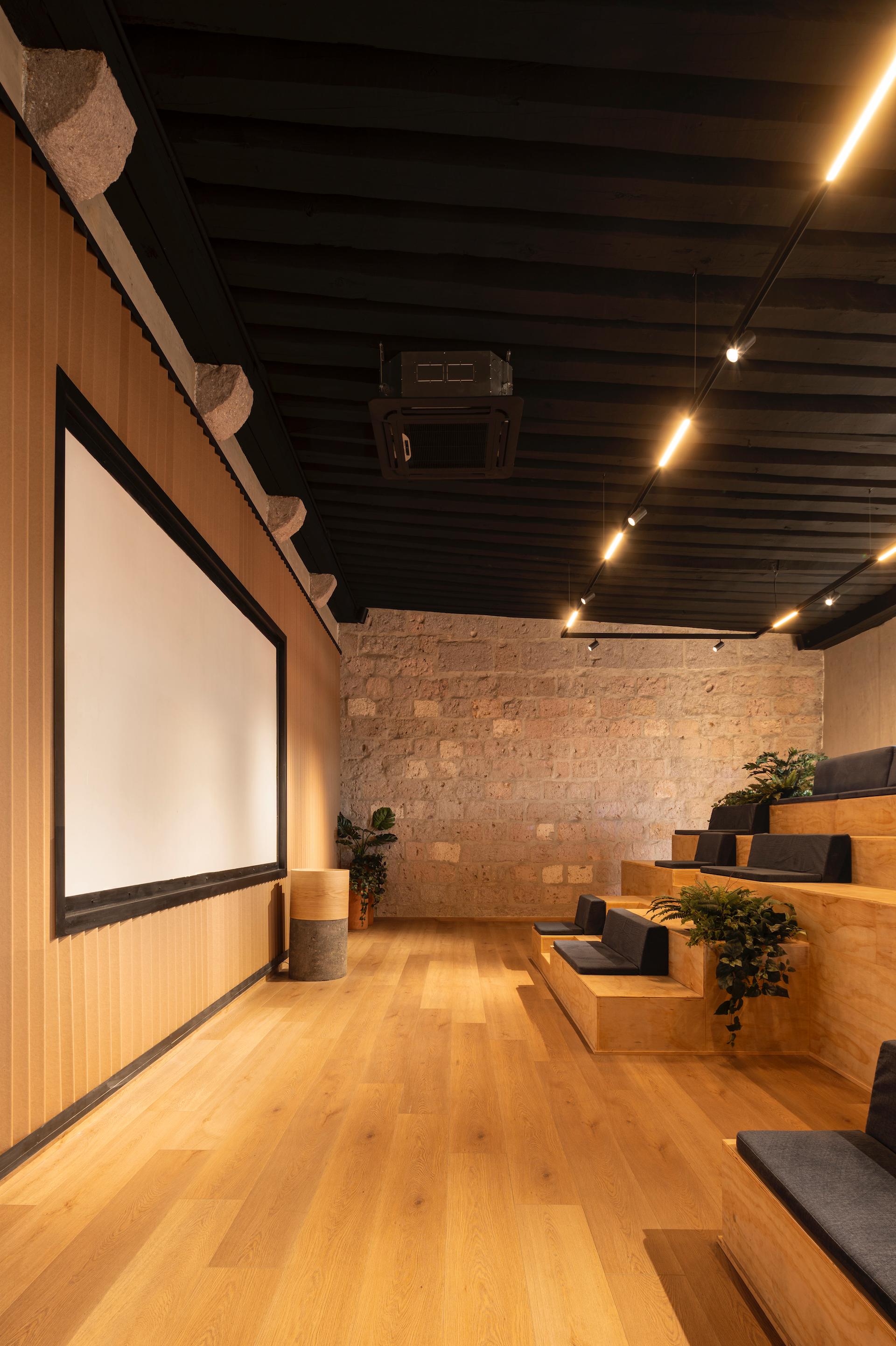 GO HQ - image 7