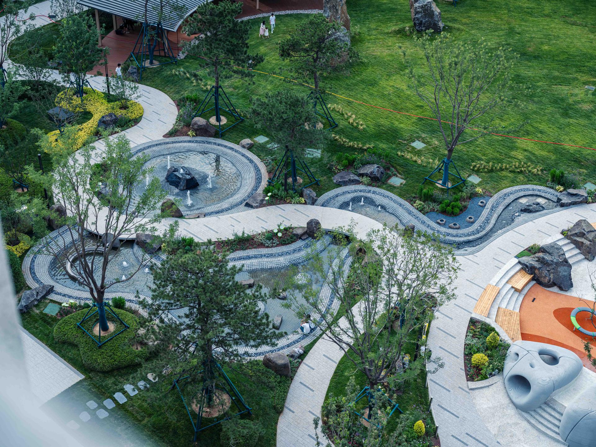 Boulder Park: The First 3D Concrete-Printed Playground - image 15