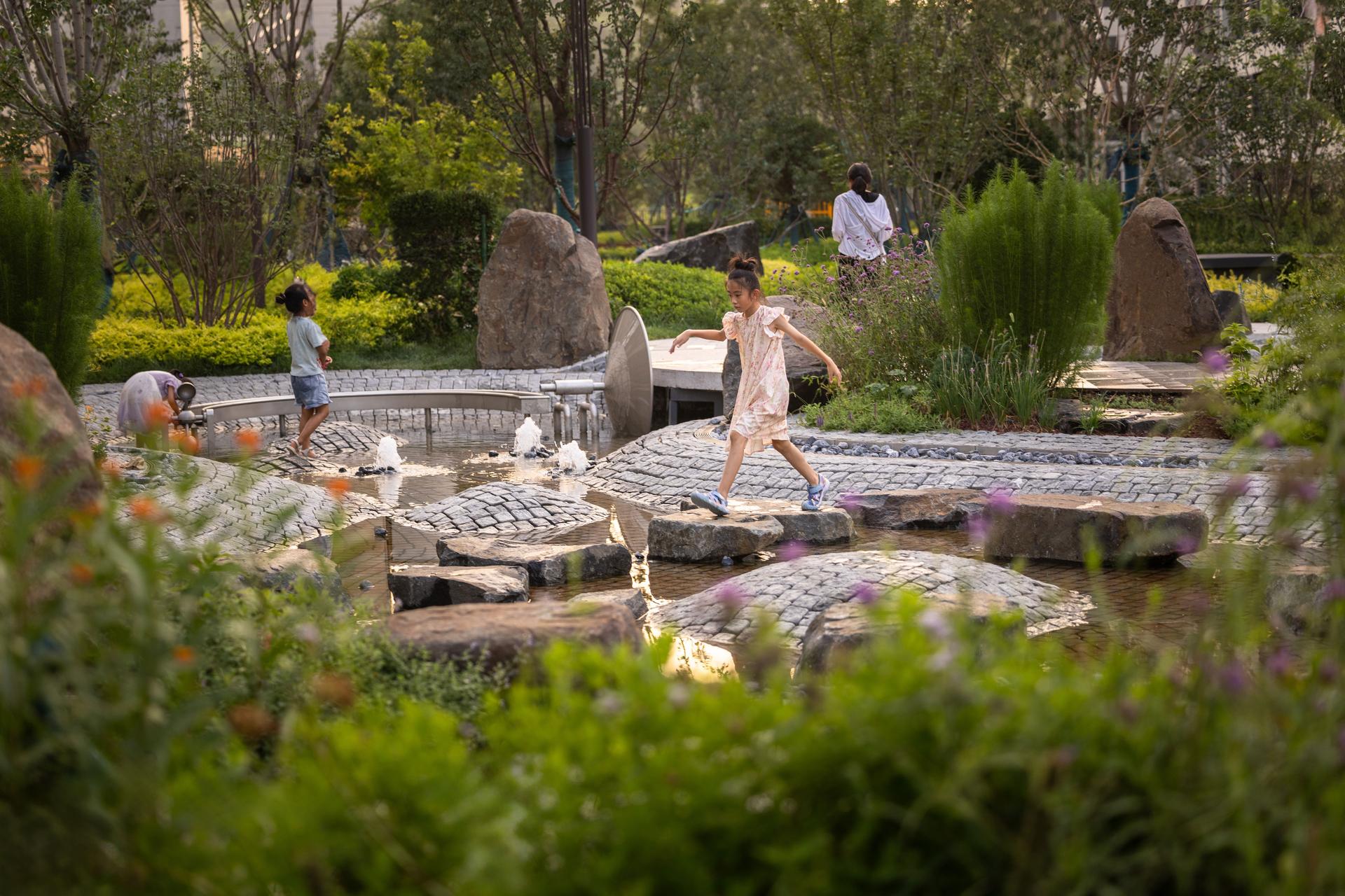 Boulder Park: The First 3D Concrete-Printed Playground - image 20