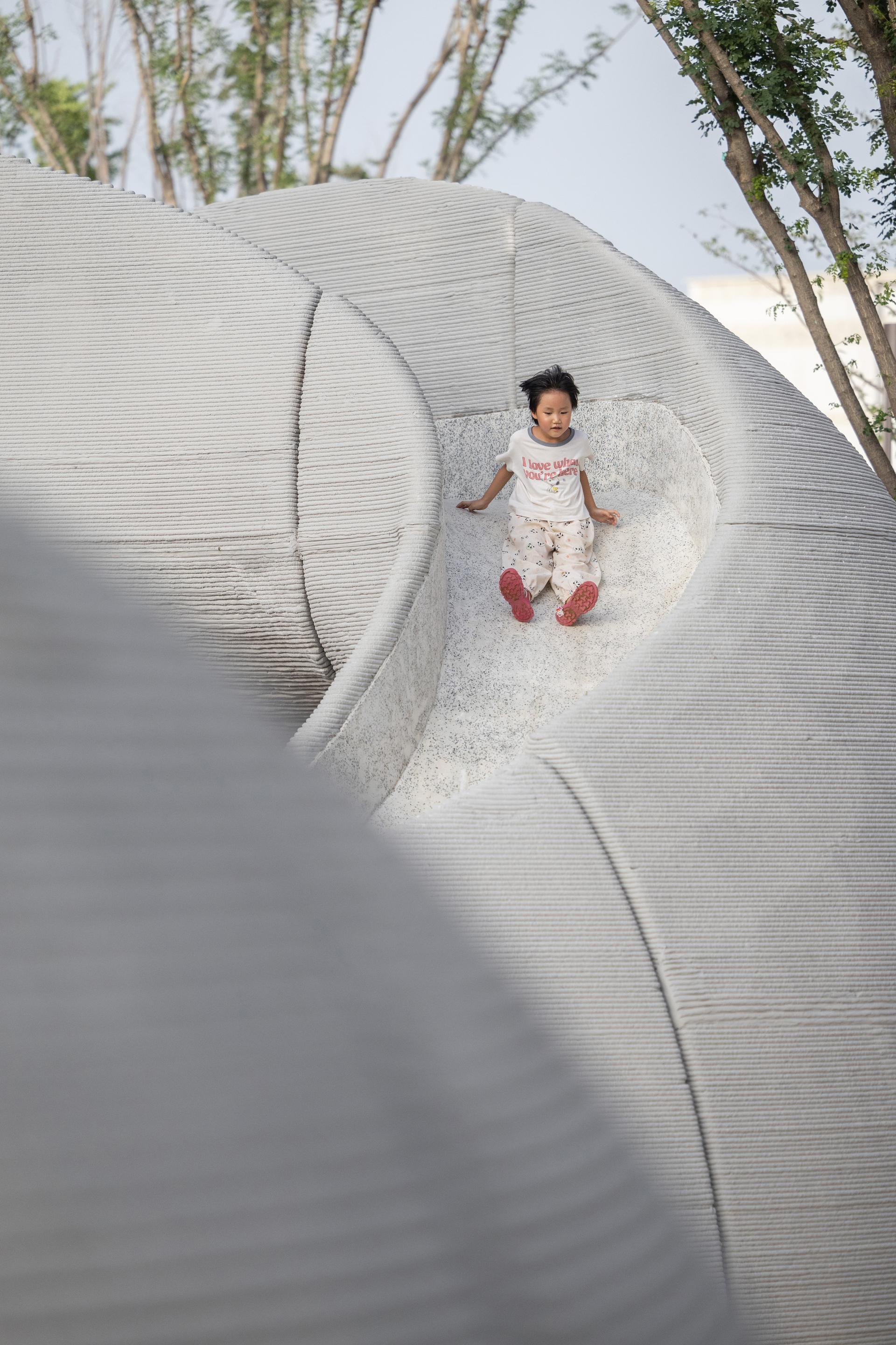 Boulder Park: The First 3D Concrete-Printed Playground - image 35