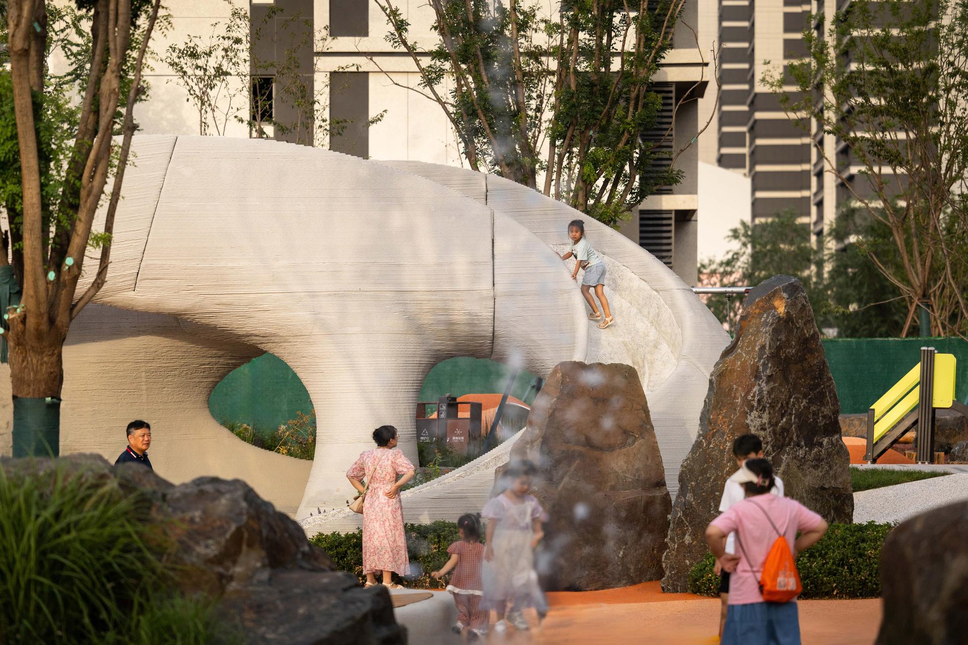 Boulder Park: The First 3D Concrete-Printed Playground - image 37
