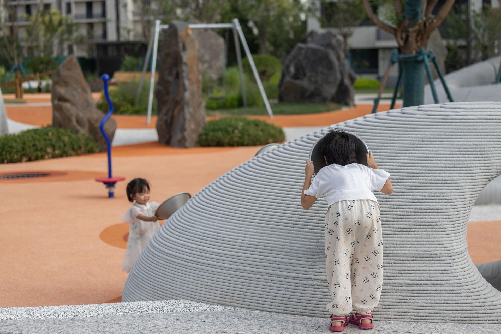 Boulder Park: The First 3D Concrete-Printed Playground - image 38