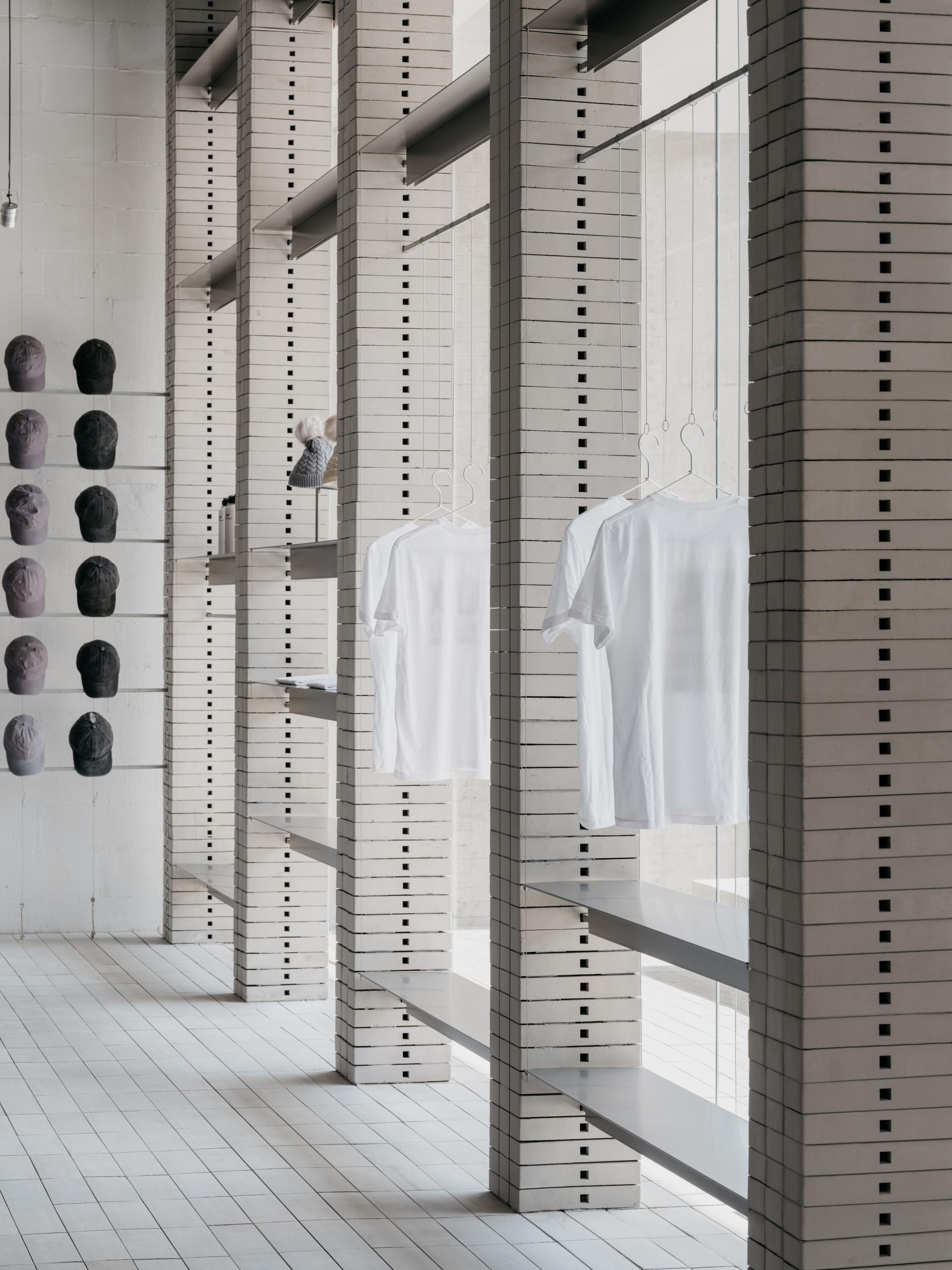 HumCustom Factory Exhibition Hall - image 13