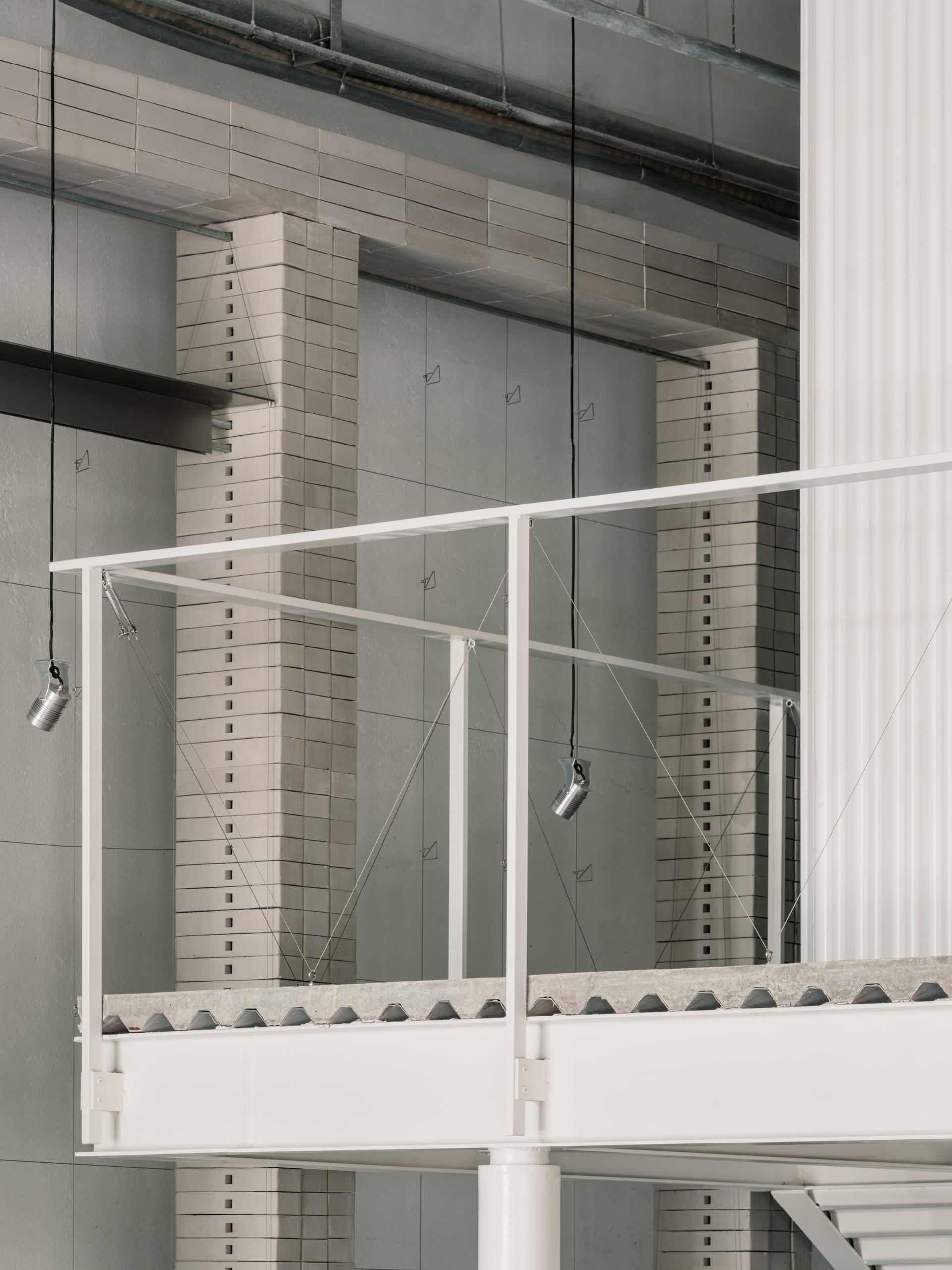 HumCustom Factory Exhibition Hall - image 14