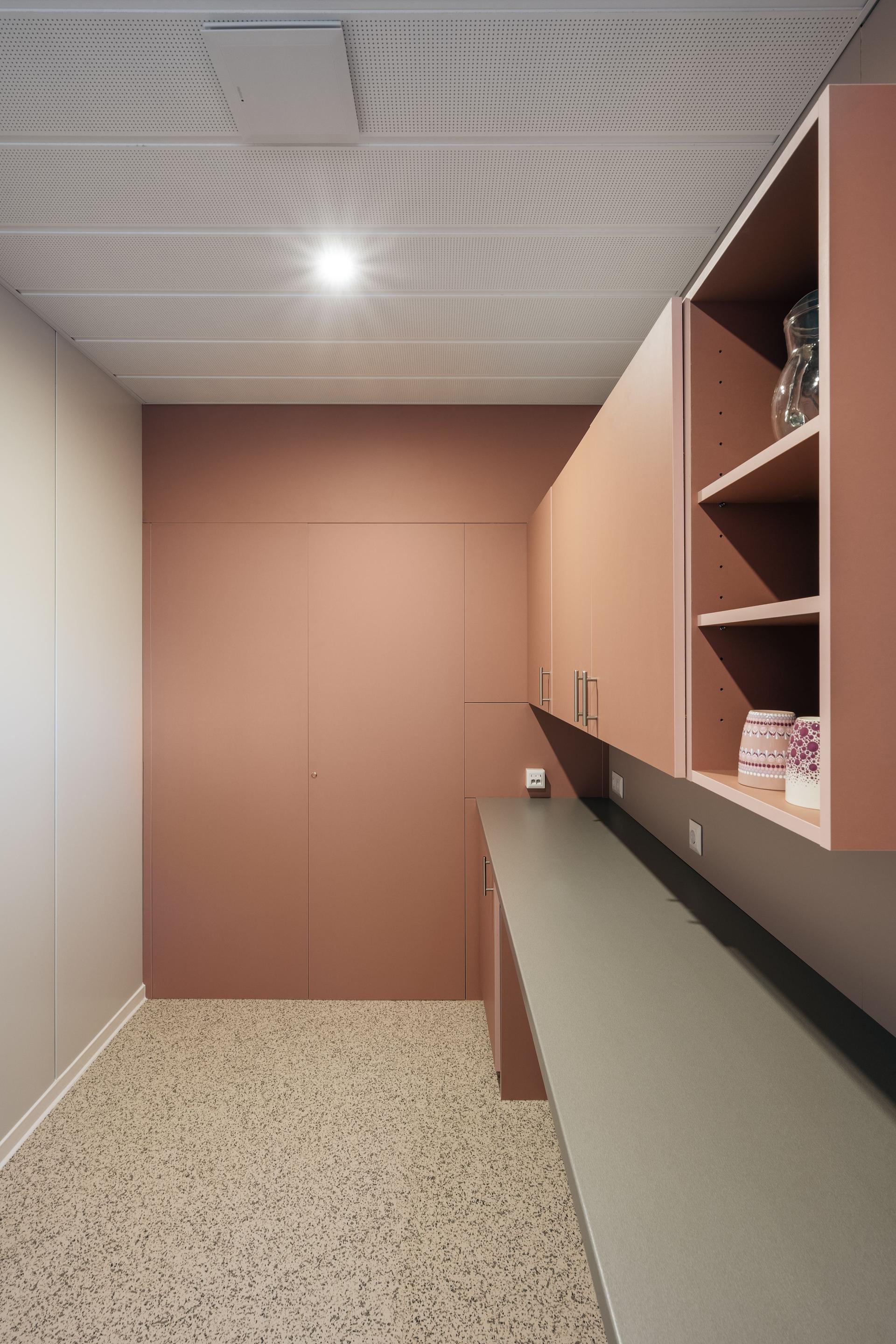Container into Classroom - German School of Budapest - image 18