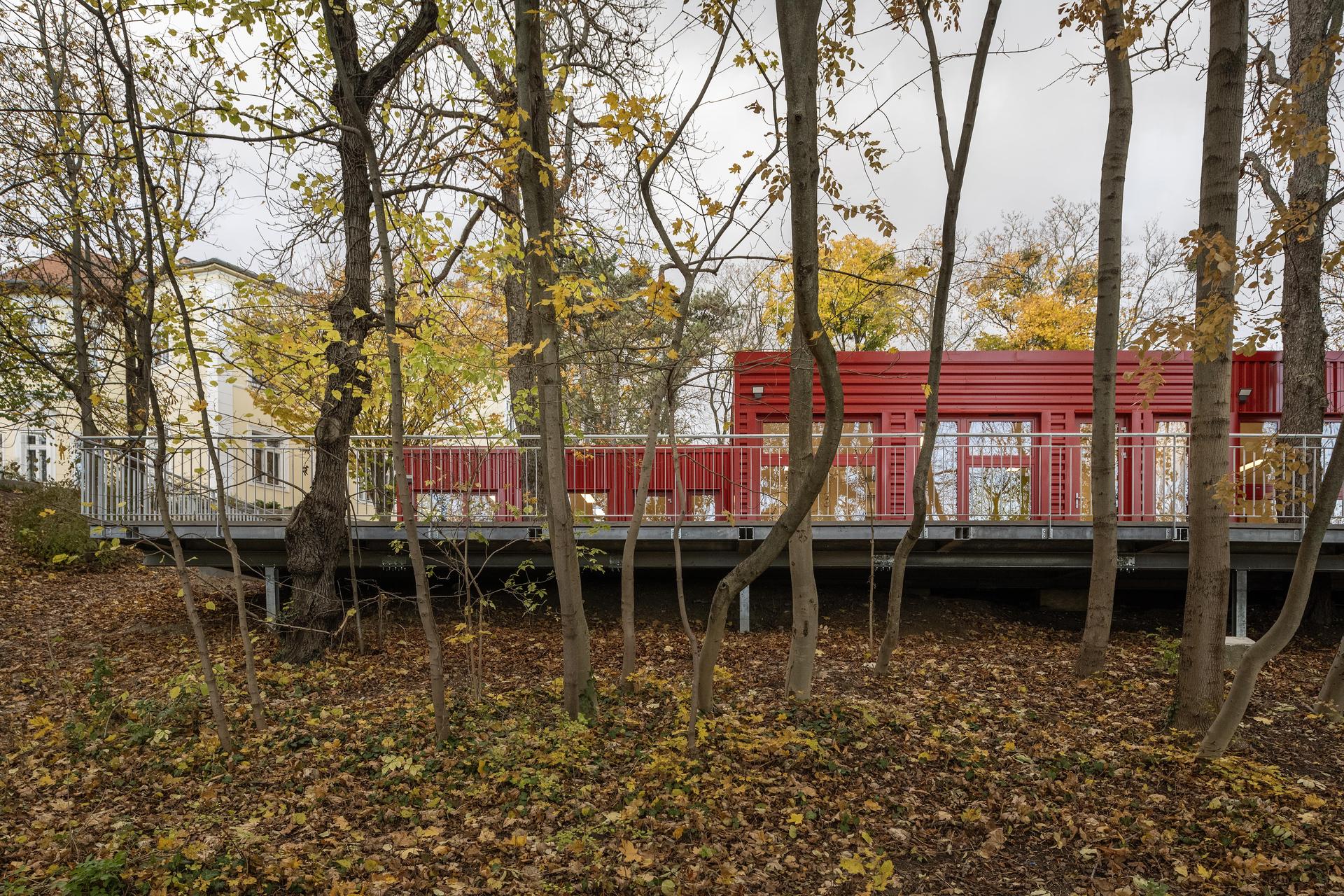 Container into Classroom - German School of Budapest - image 2