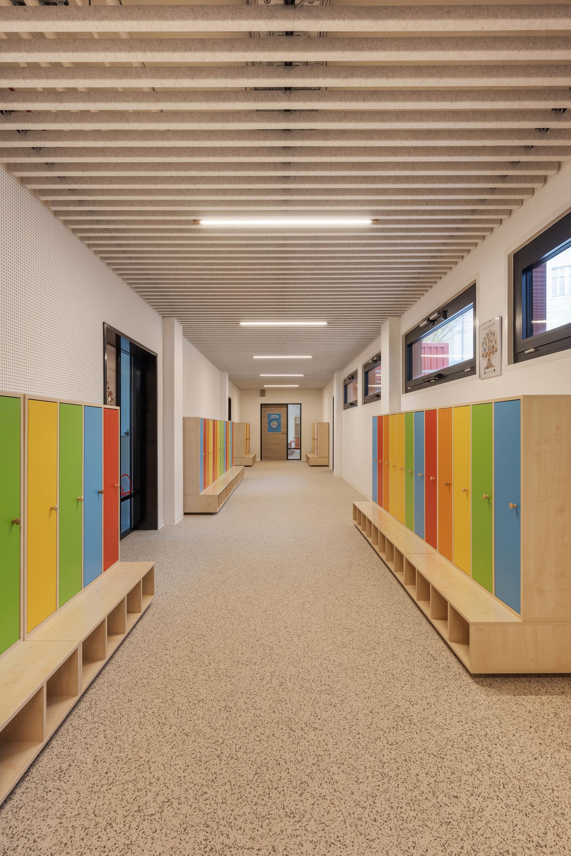 Container into Classroom - German School of Budapest - image 17