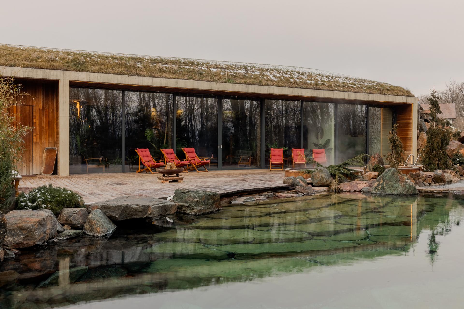 Woloshyn Bathhouse