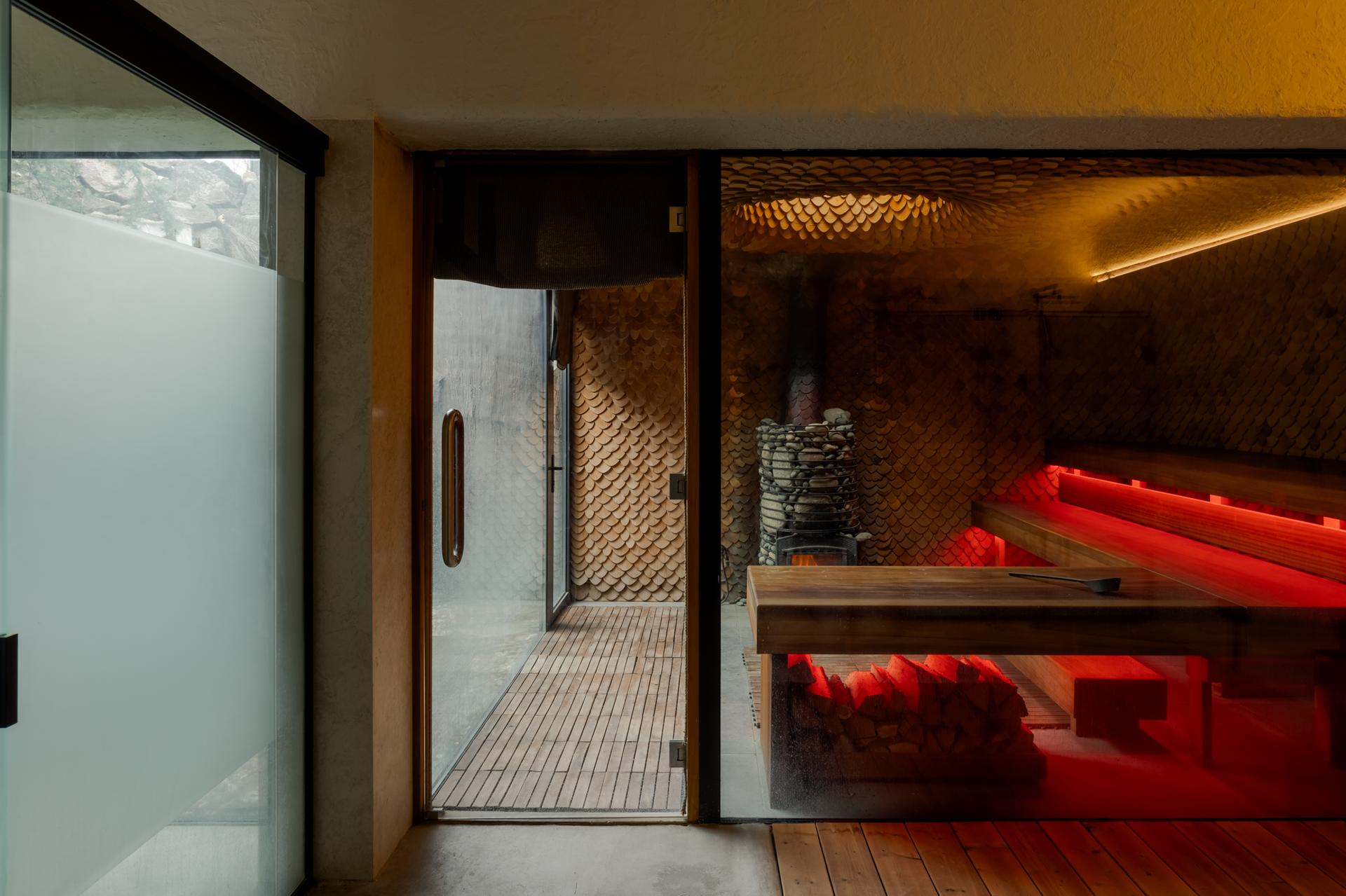 Woloshyn Bathhouse - image 22