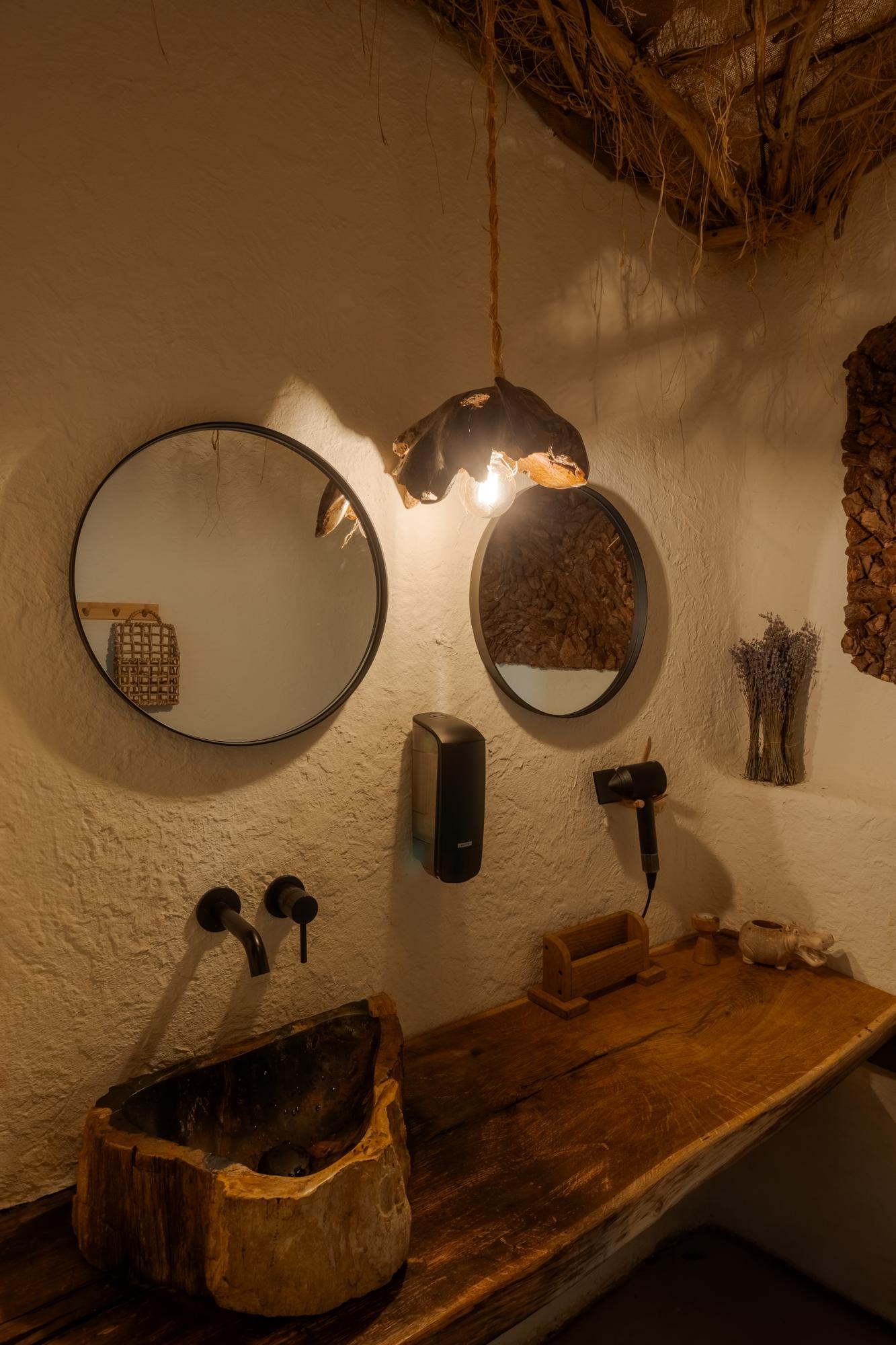 Woloshyn Bathhouse - image 32