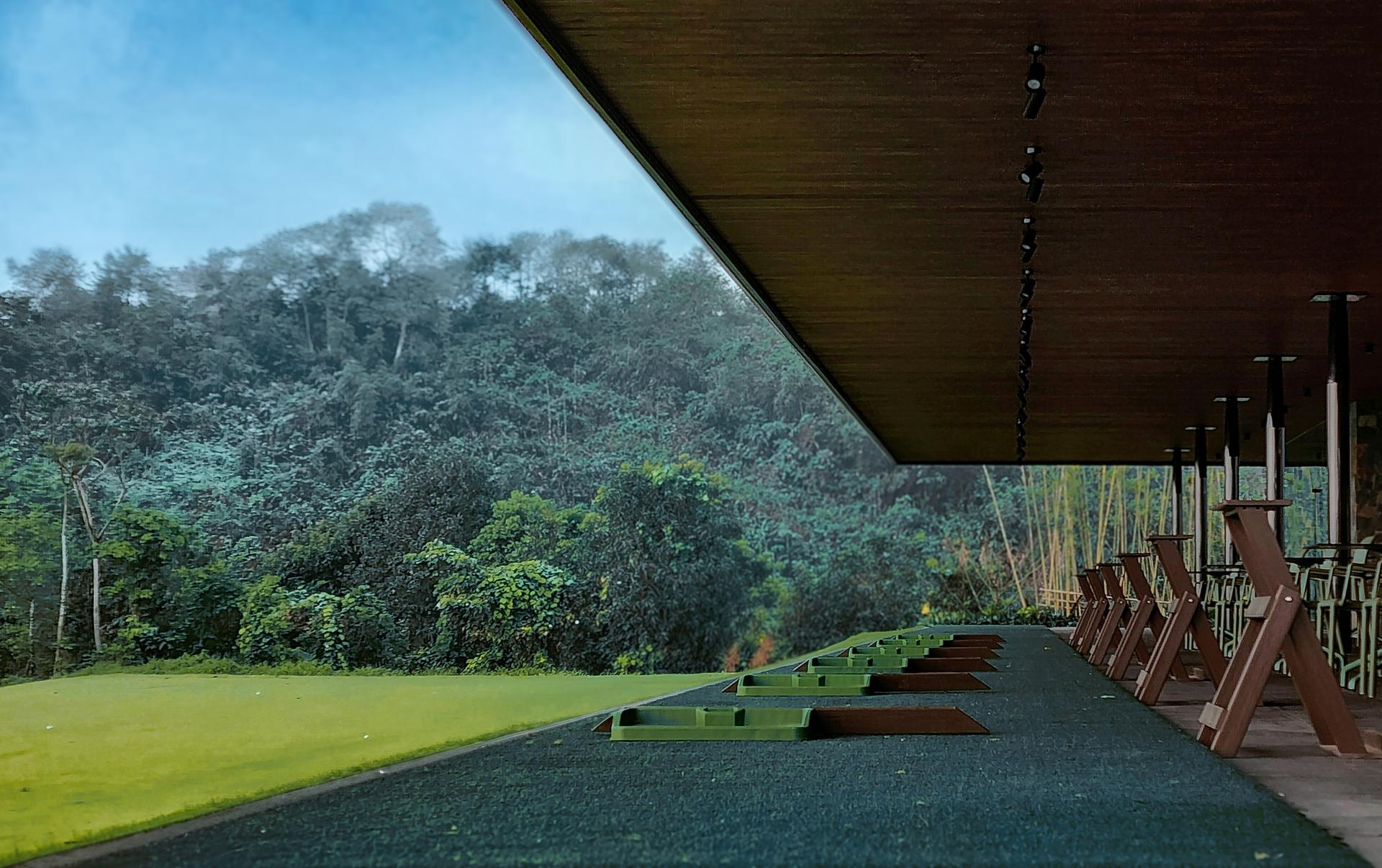 "The Indigo" Driving Range - image 8