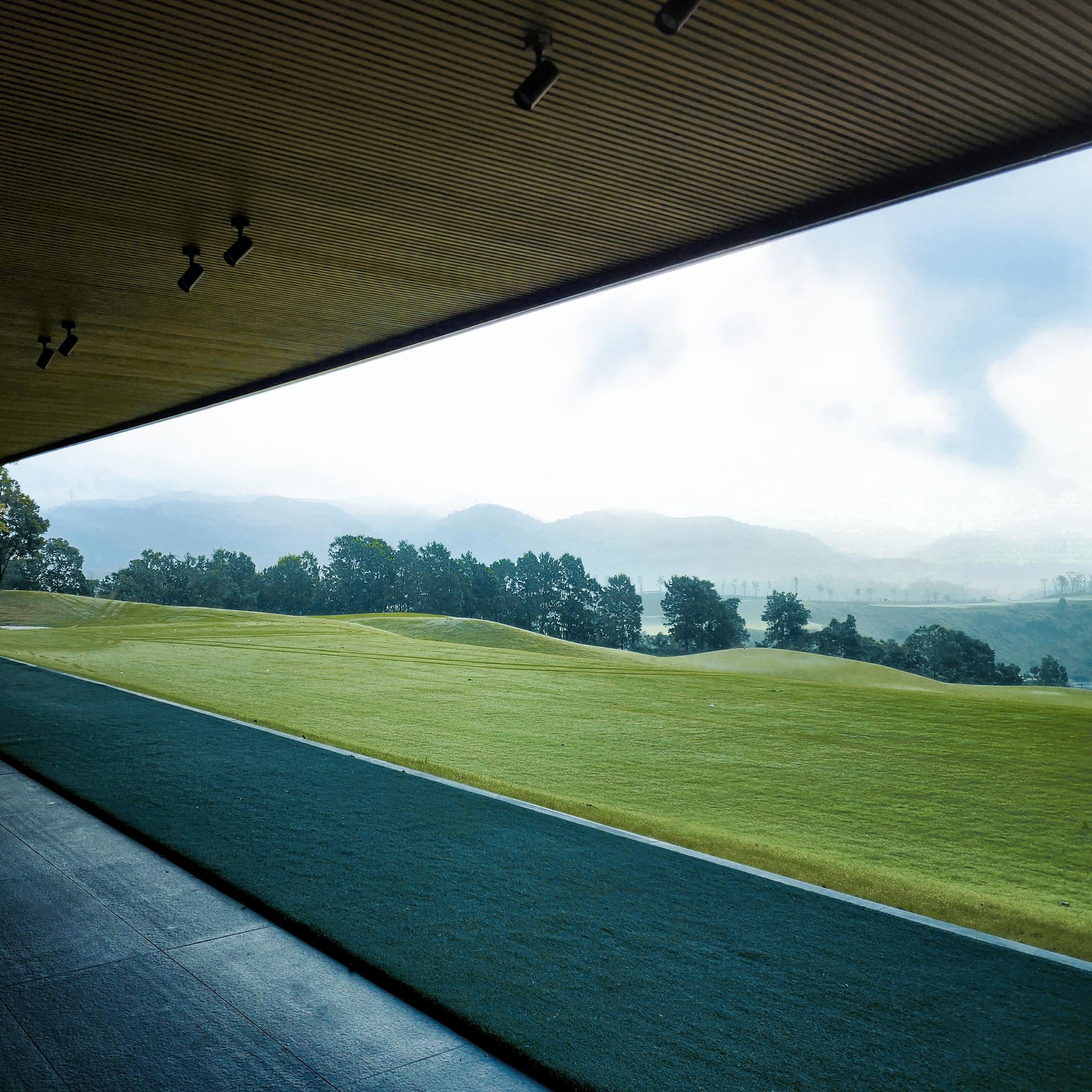 "The Indigo" Driving Range - image 9