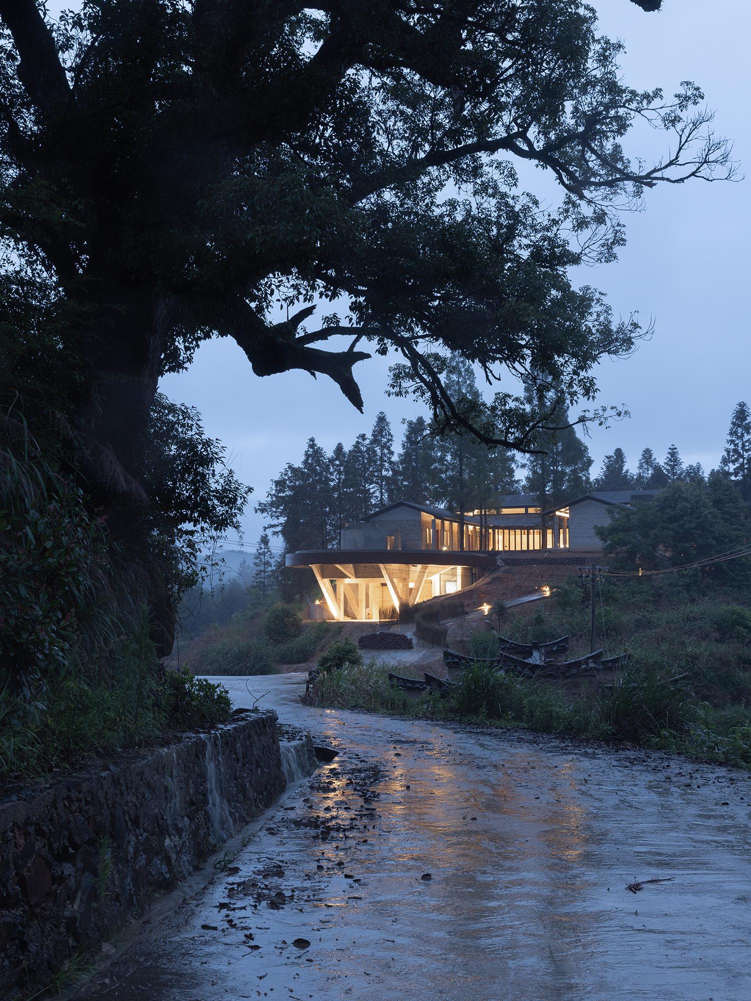 Dialogue with Nature—Commune STORE - image 3